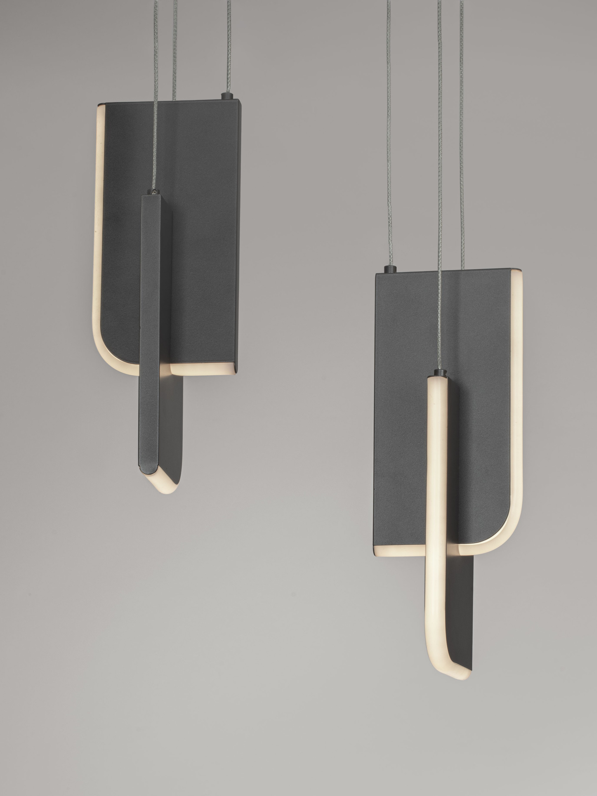TOTEM | L 96 W 14 H 150 cm | 36 W | 3000 K | 1676 lm | IP20 | Anthracite | Metal/Acrylic