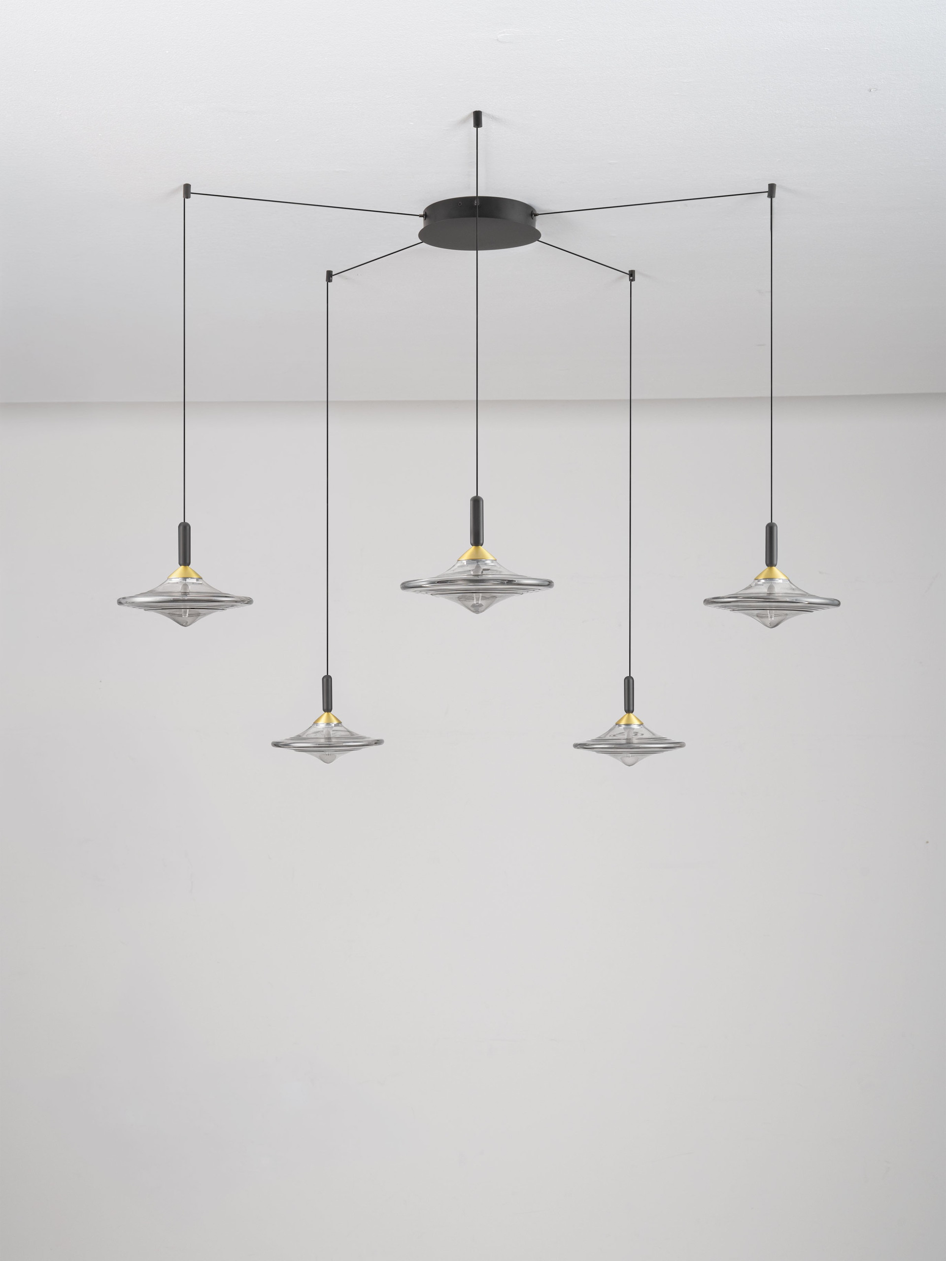 DIAZ | H 200 D 127 cm | 24 W | 3000 K | 1075 lm | IP20 | Brass Gold/Smokey | Glass/Metal
