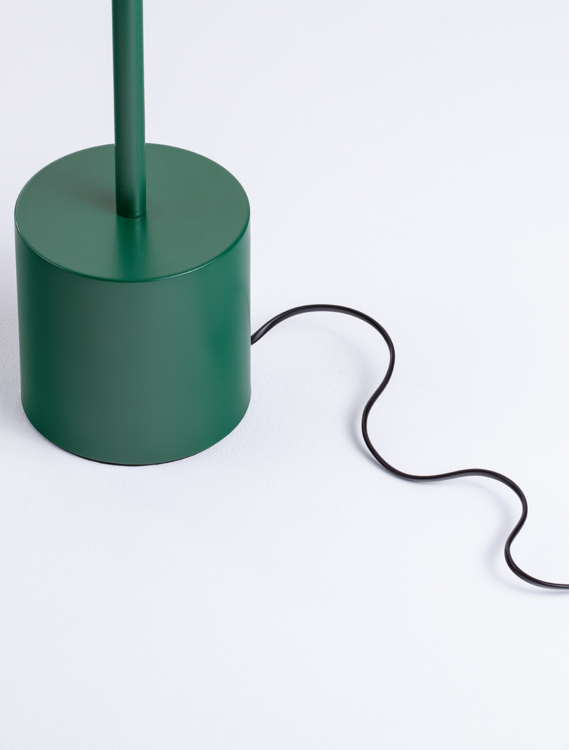 VETRO | H 136 D 40 cm | 33 W | 3000 K | 2666 lm | IP20 | Green | Aluminum/Acrylic