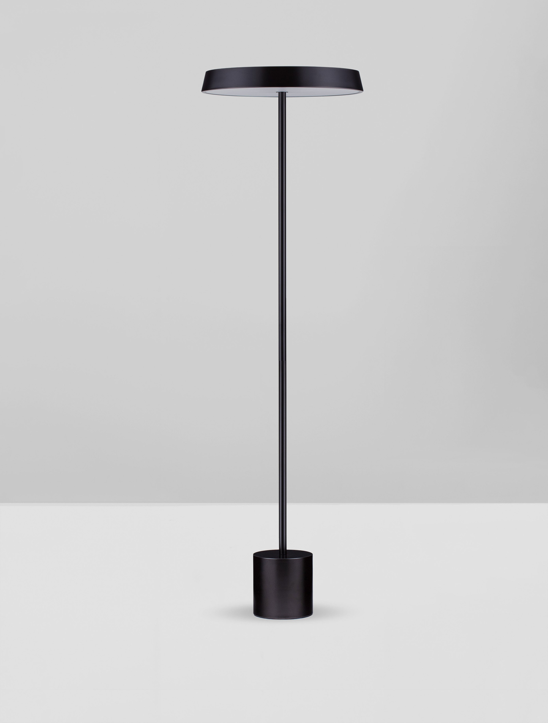 VETRO | H 136 D 40 cm | 33 W | 3000 K | 2666 lm | IP20 | Black | Aluminum/Acrylic