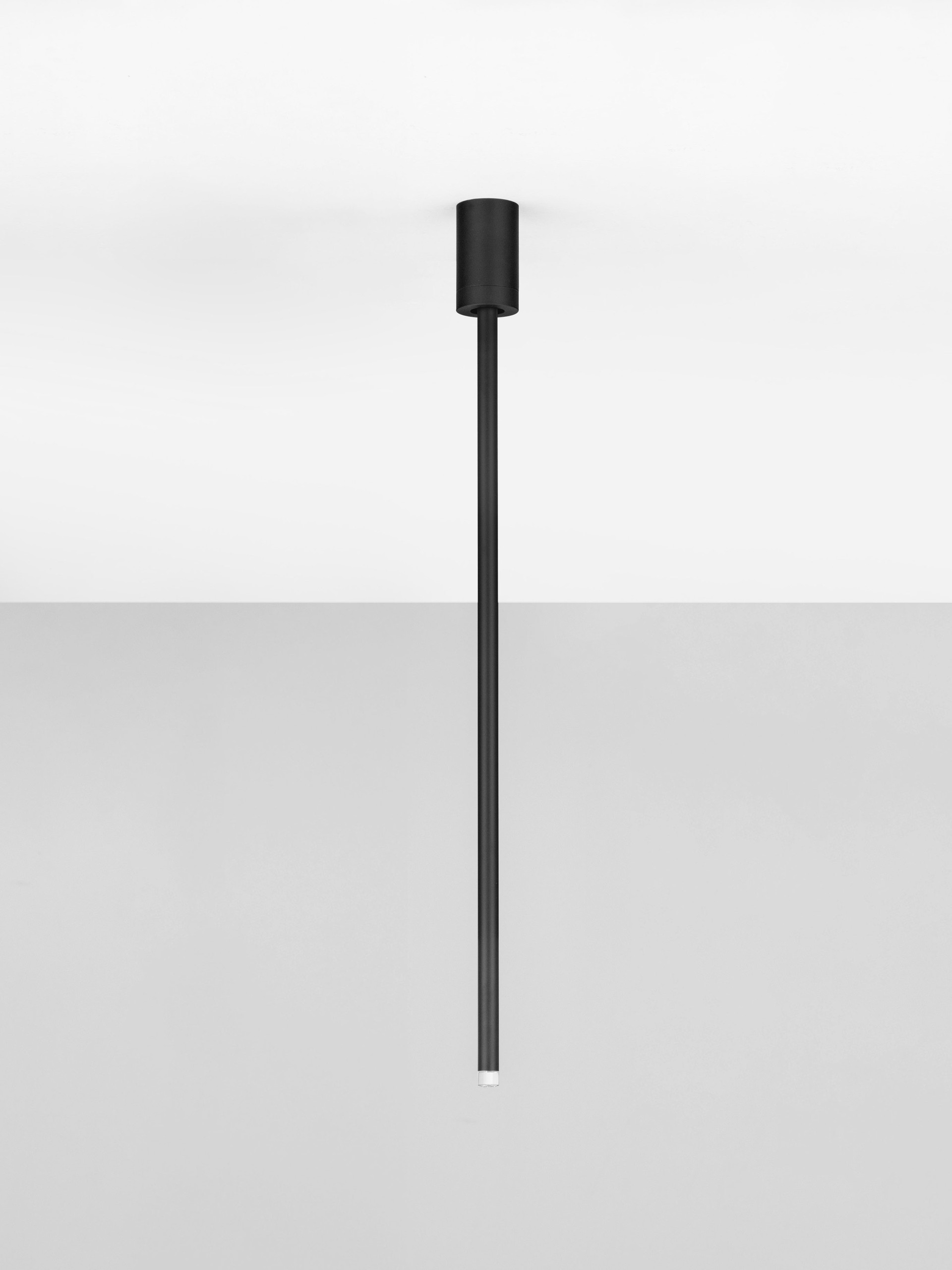 STILVI | H 70 D 5 cm | 4 W | 3000 K | 177 lm | IP20 | Black | Aluminum