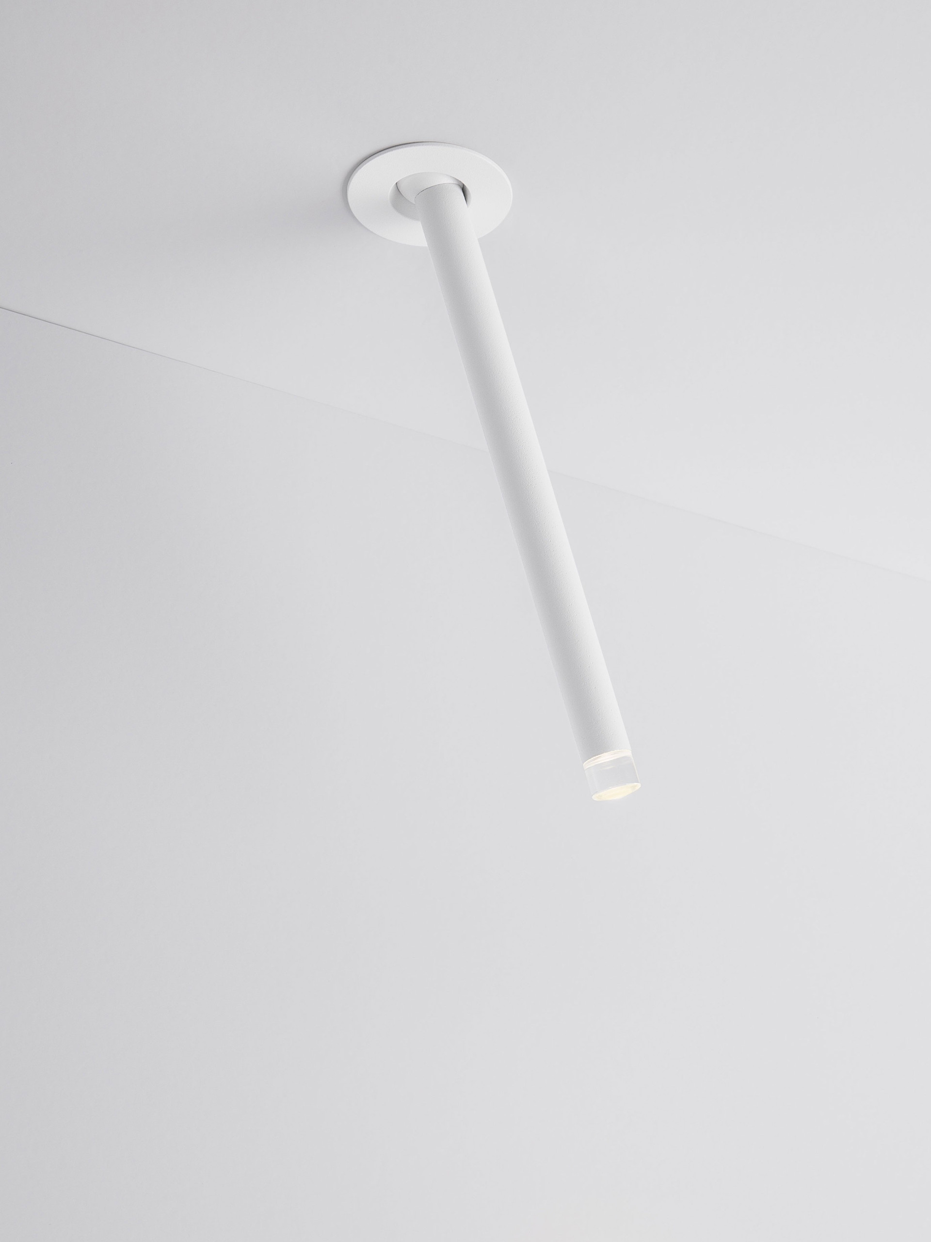 STILVI | H 24 D 5 cm | 4 W | 3000 K | 177 lm | IP20 | Bianco | Alluminio