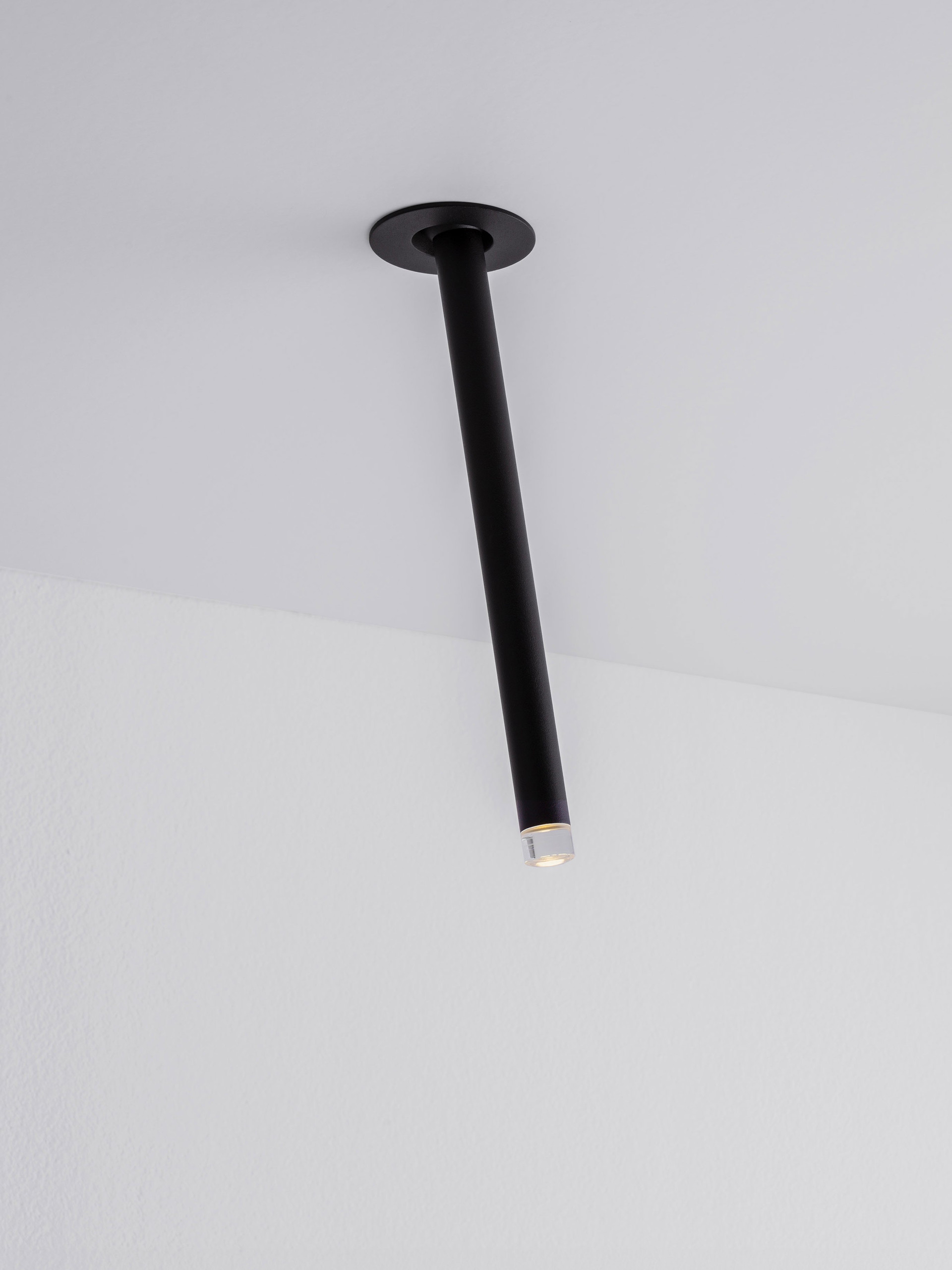 STILVI | H 24 D 5 cm | 4 W | 3000 K | 177 lm | IP20 | Black | Aluminum