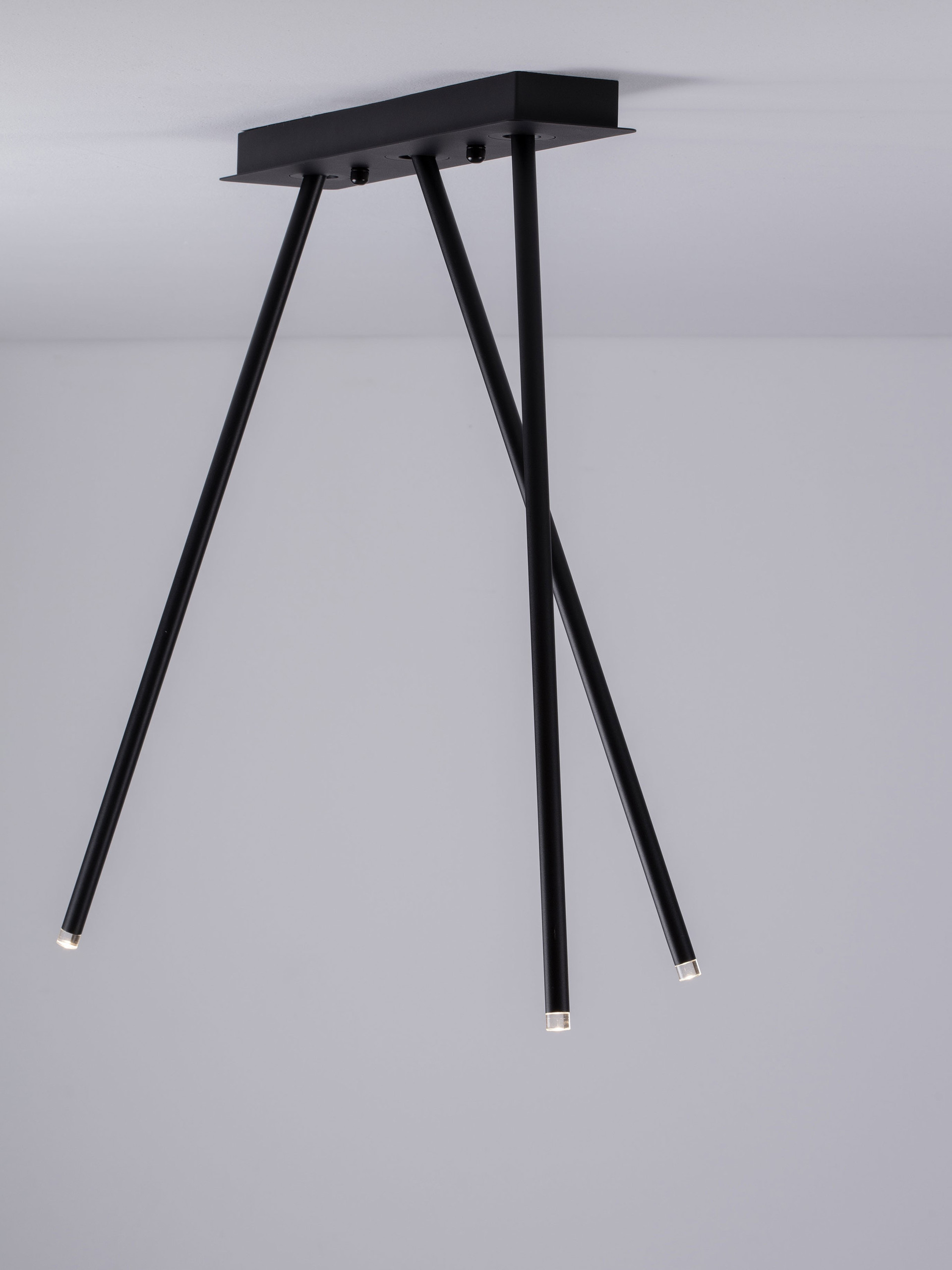 STILVI | L 45 W 10 H 65 cm | 8 W | 3000 K | 214 lm | IP20 | Nero | Alluminio