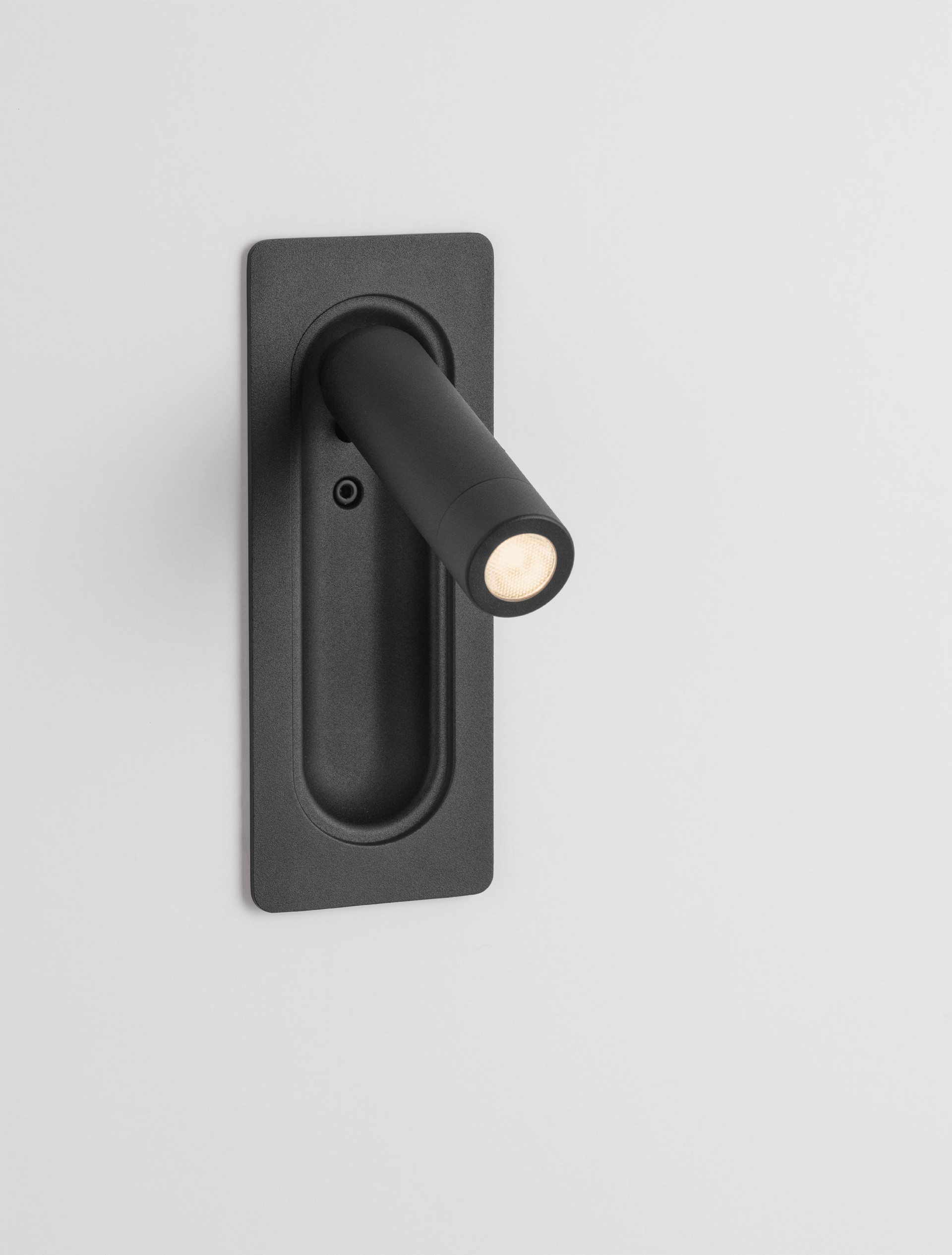 INLITE | L 6.8 W 6 H 16.8 cm | 3 W | 3000 K | 166 lm | IP20 | Black | Aluminum