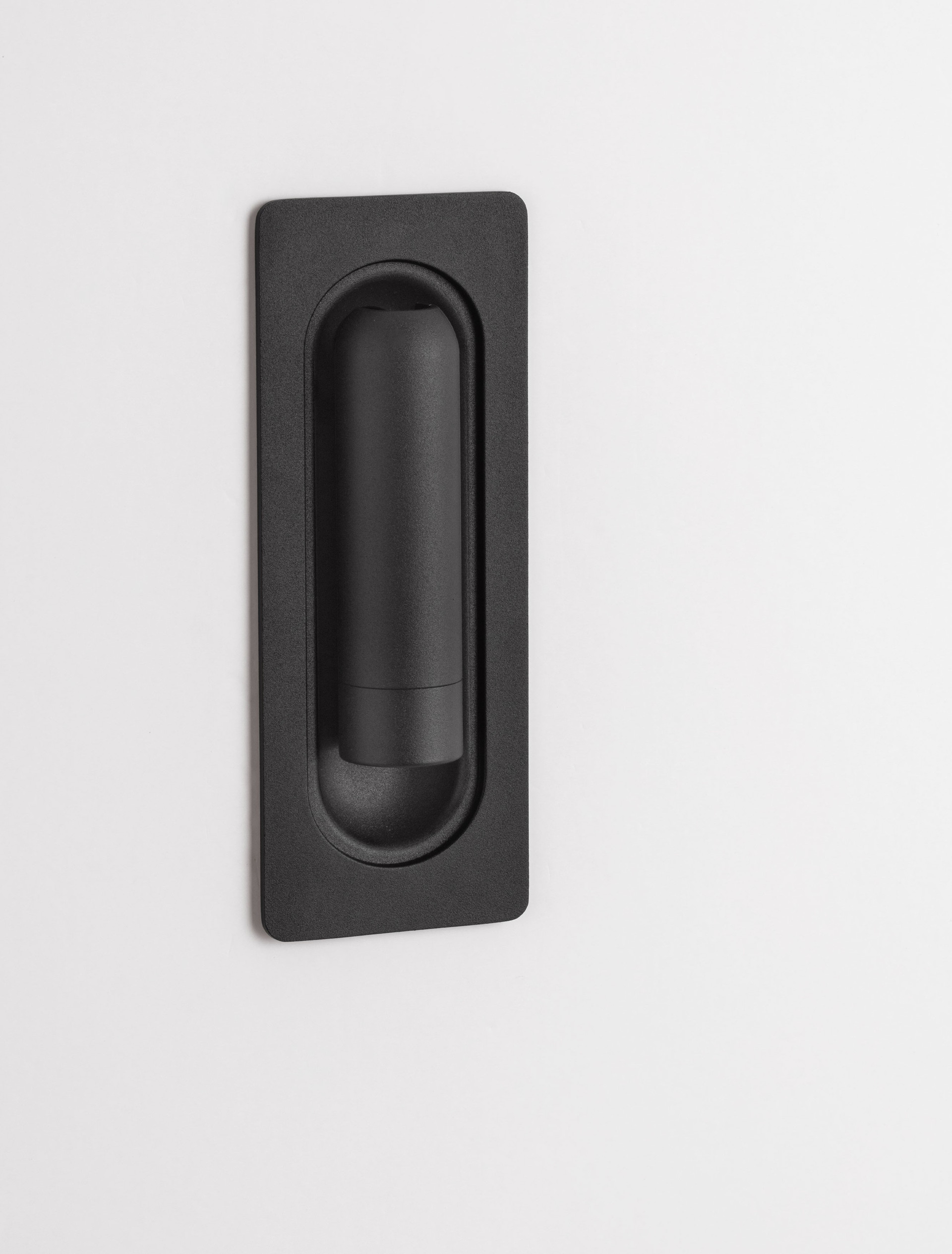 INLITE | L 6.8 W 6 H 16.8 cm | 3 W | 3000 K | 166 lm | IP20 | Black | Aluminum