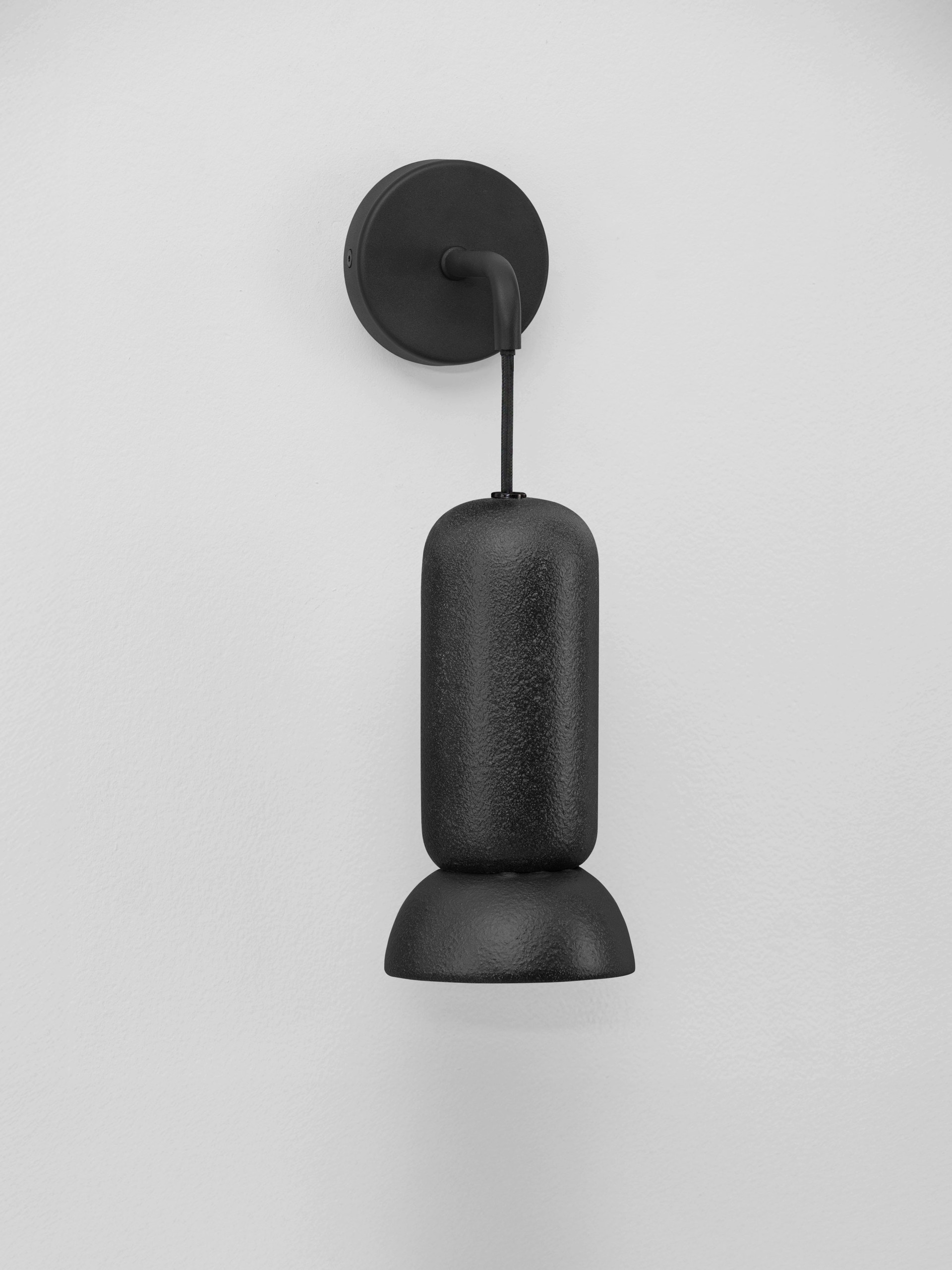 PARLO | W 15 H 36 D 11 cm | 10 W | IP20 | Black | Steel/Ceramic