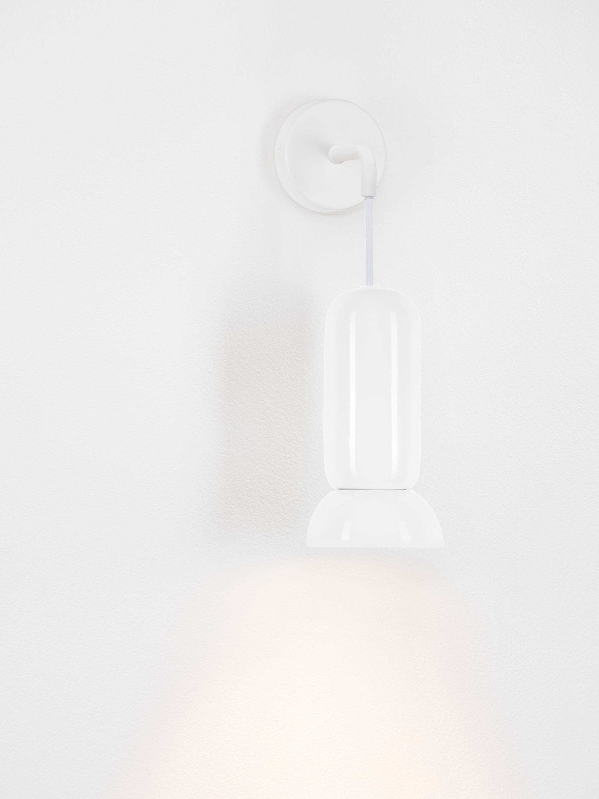PARLO | W 15 H 36 D 11 cm | 10 W | IP20 | White | Steel/Ceramic