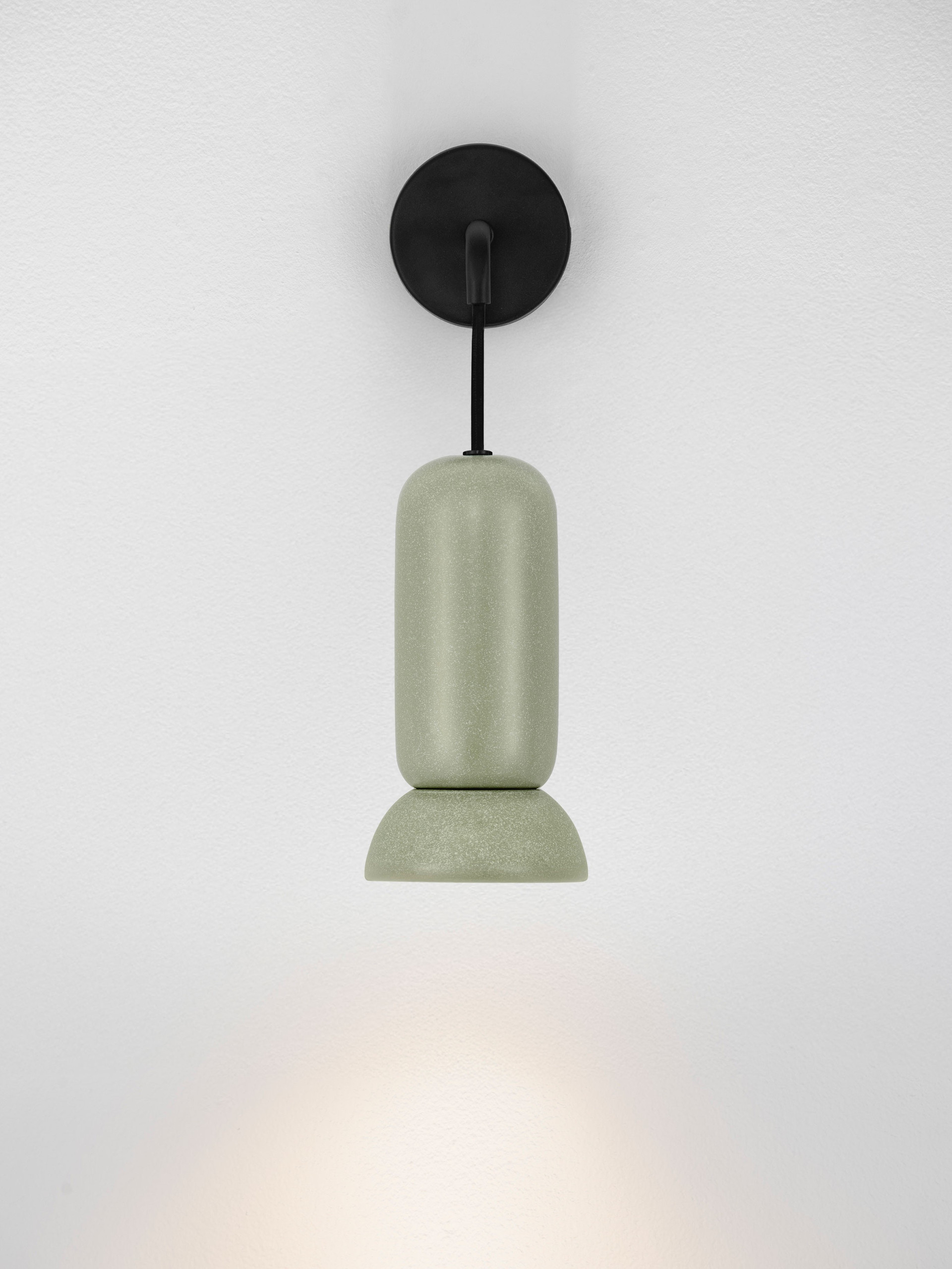 PARLO | W 15 H 36 D 11 cm | 10 W | IP20 | Grün | Stahl/Keramik