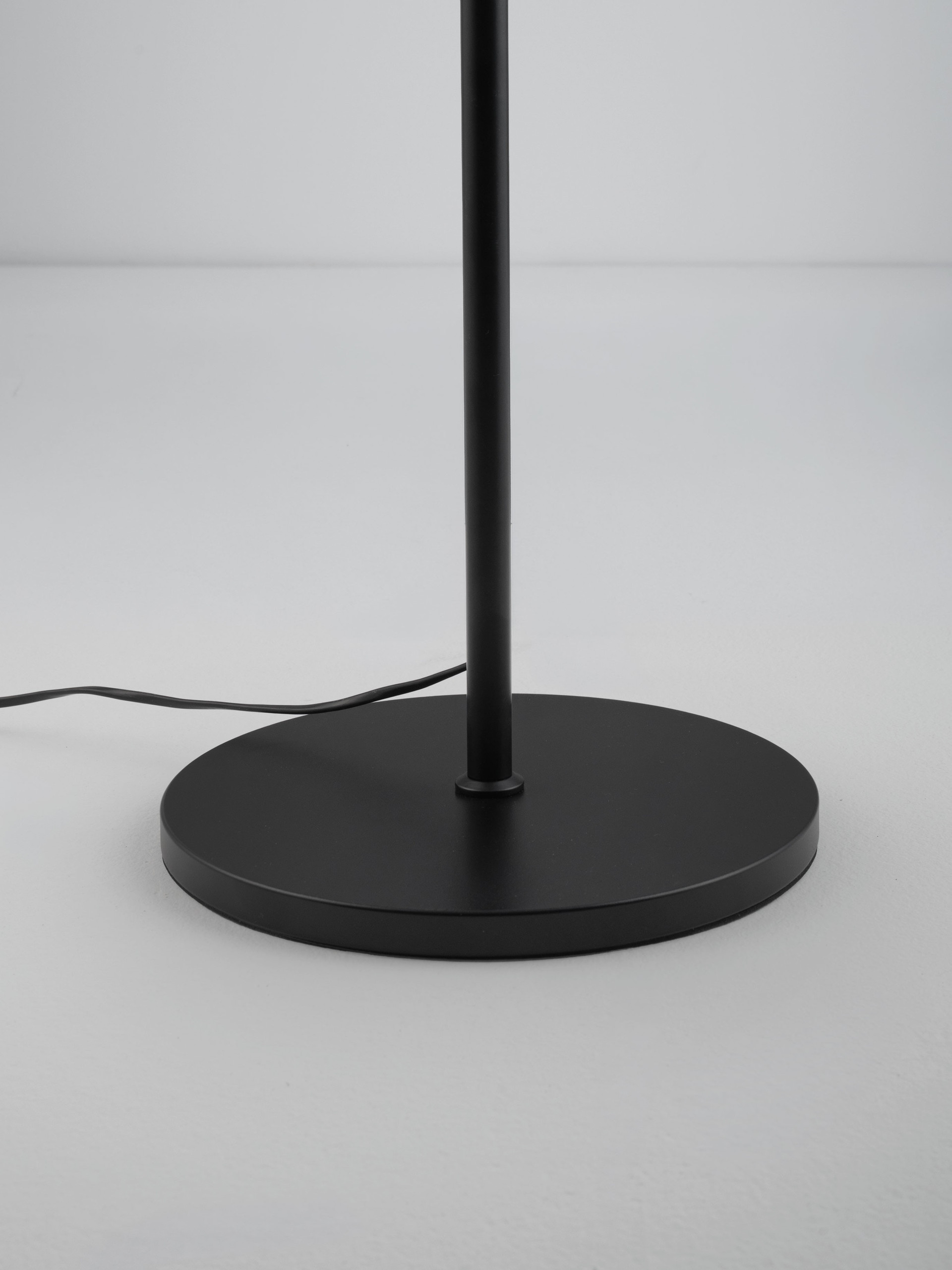 SERENA | H 163 D 28 cm | 12 W | IP20 | Amber/Coffee | Glass/Metal