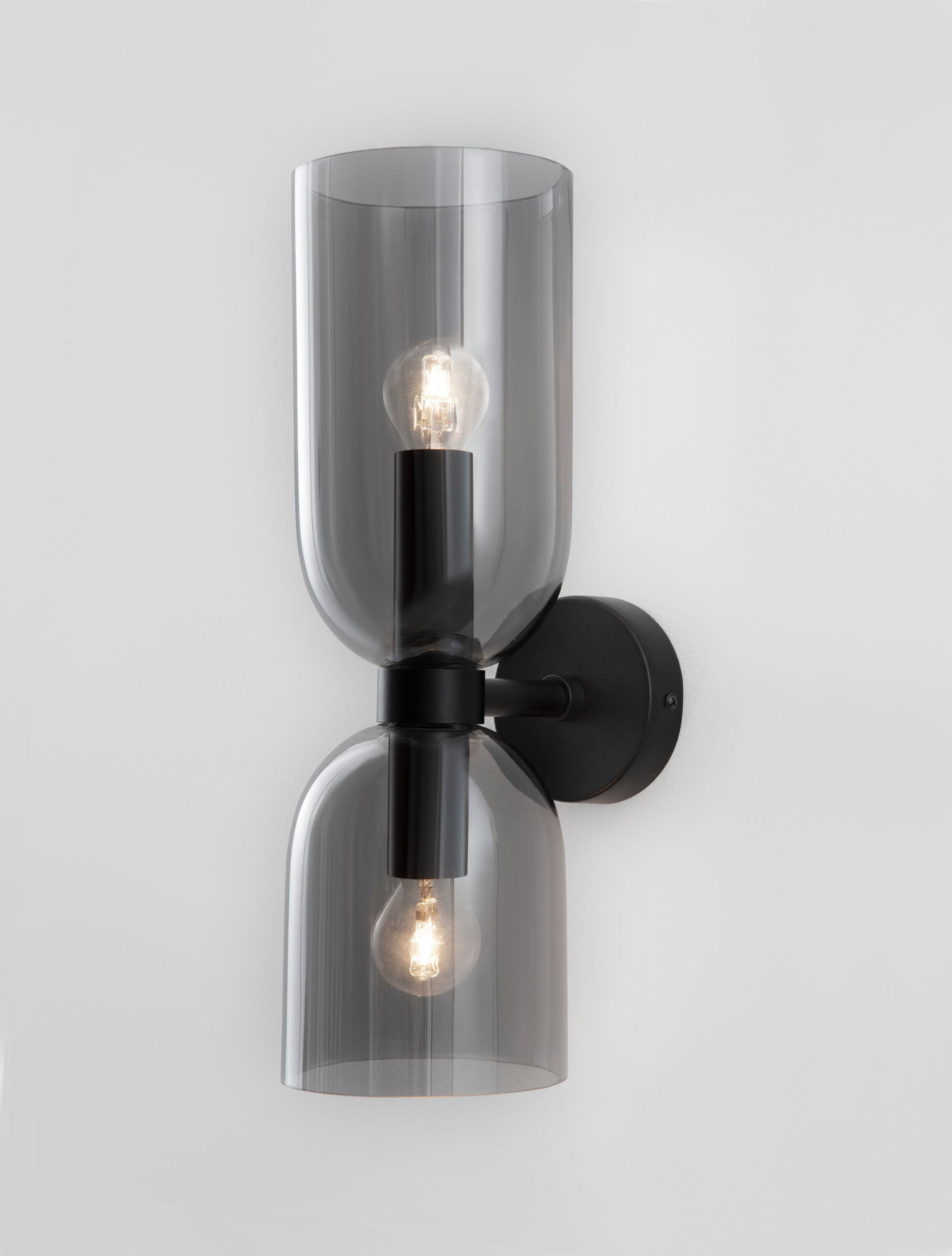 PALMER | W 16.5 H 37.5 D 11.5 cm | 10 W | IP20 | Black | Glass/Metal