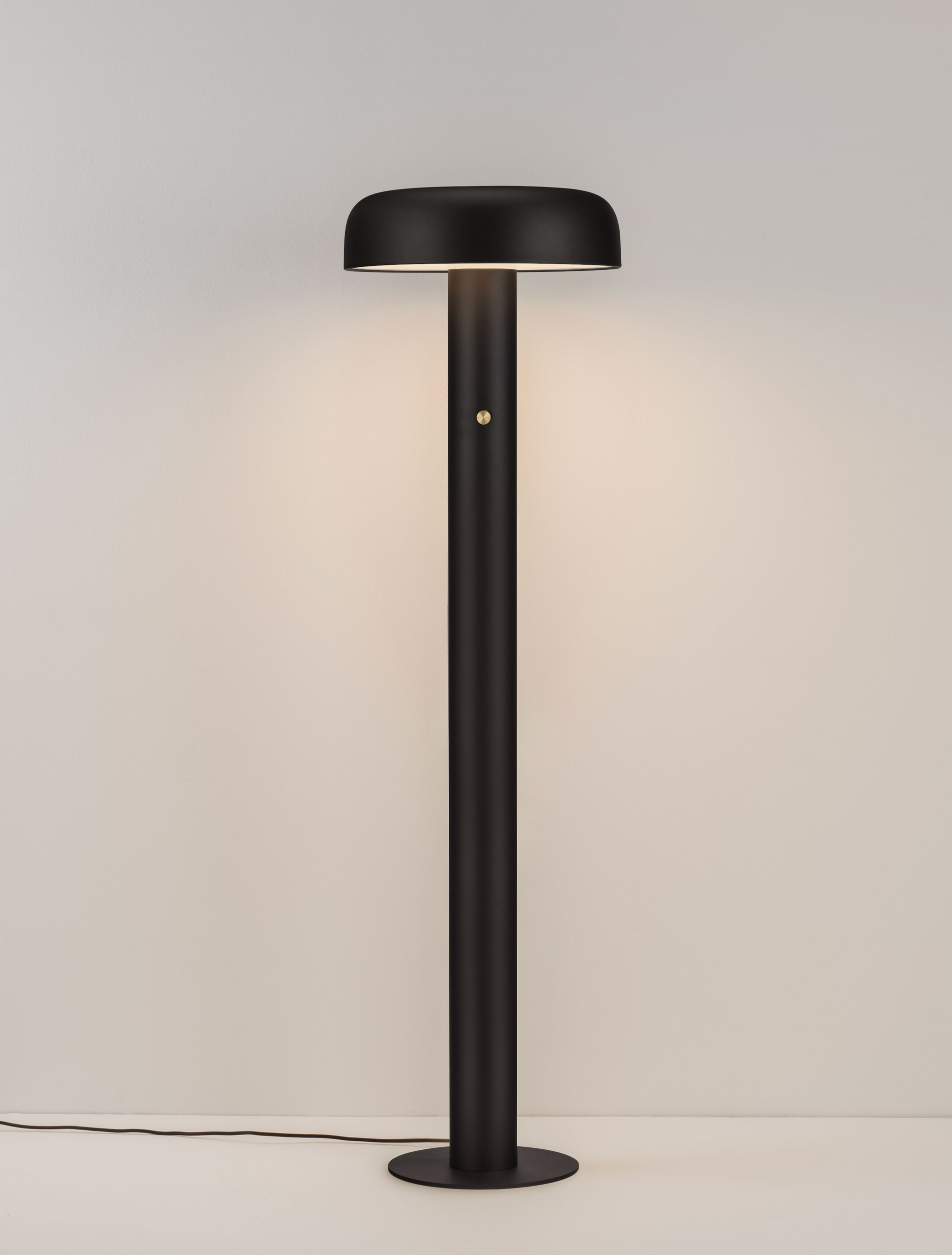 NOELIA | H 142 D 40 cm | 28 W | 3000 K | 1288 lm | IP20 | Black | Steel/Aluminum/Acrylic