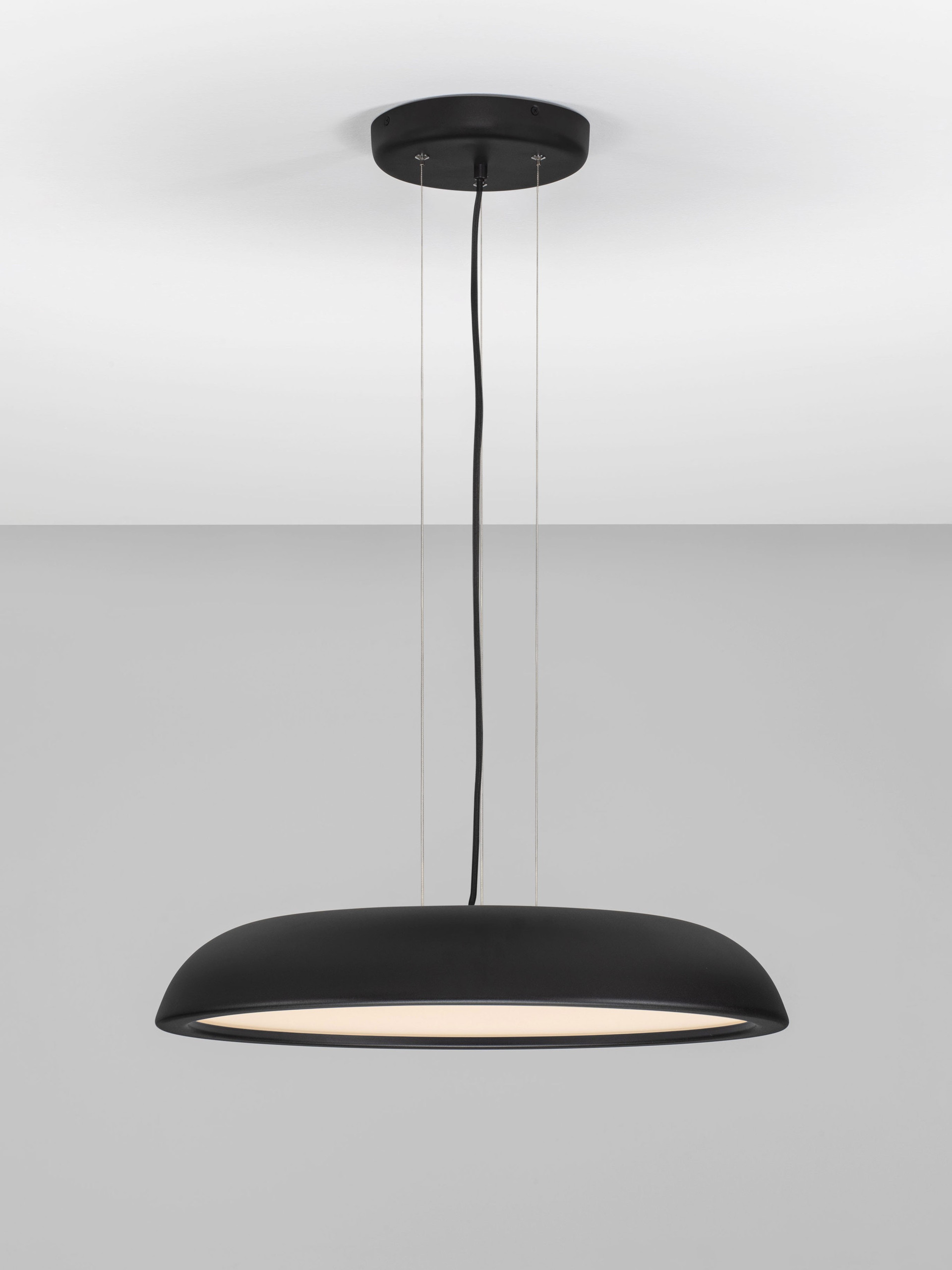 FELICIA | H 125 D 60 cm | 44 W | 3000 K | 3051 lm | IP20 | Black | Steel/Aluminum/Acrylic