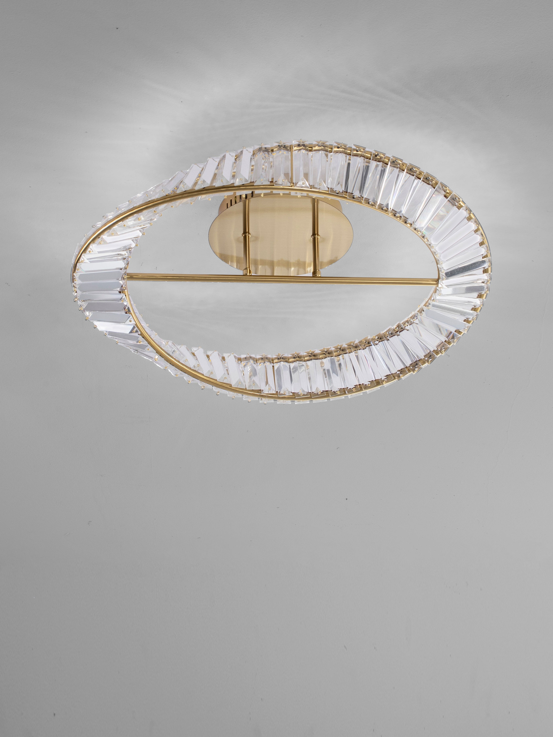 AURELIA | H 15 D 60 cm | 35 W | 3500 K | 1750 lm | IP20 | Gold | Metal/Crystal