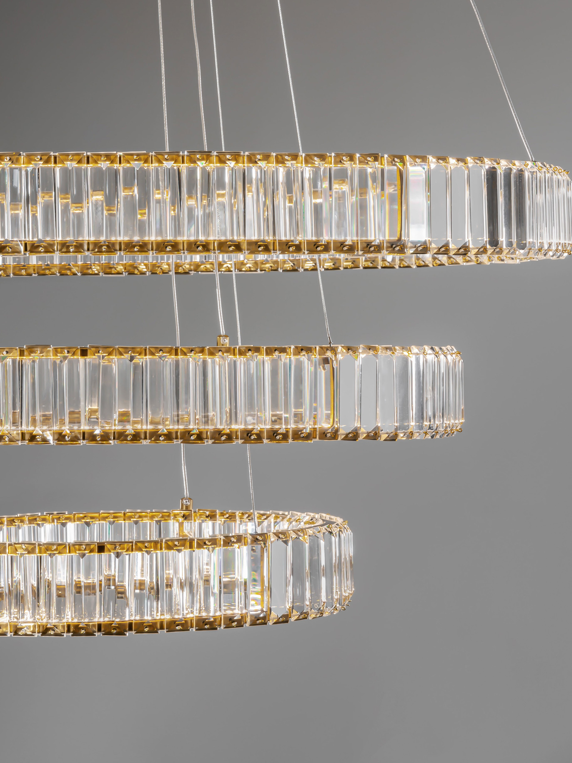 AURELIA | H 160 D 80 cm | 92 W | 3500 K | 4600 lm | IP20 | Gold | Metal/Crystal