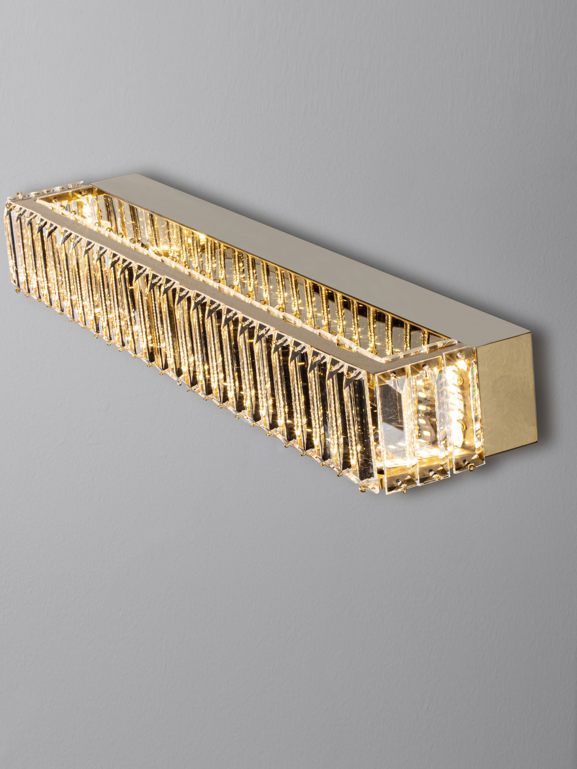 AURELIA | L 7.6 W 12 H 60 cm | 19 W | 3500 K | 950 lm | IP20 | Gold | Metal/Crystal