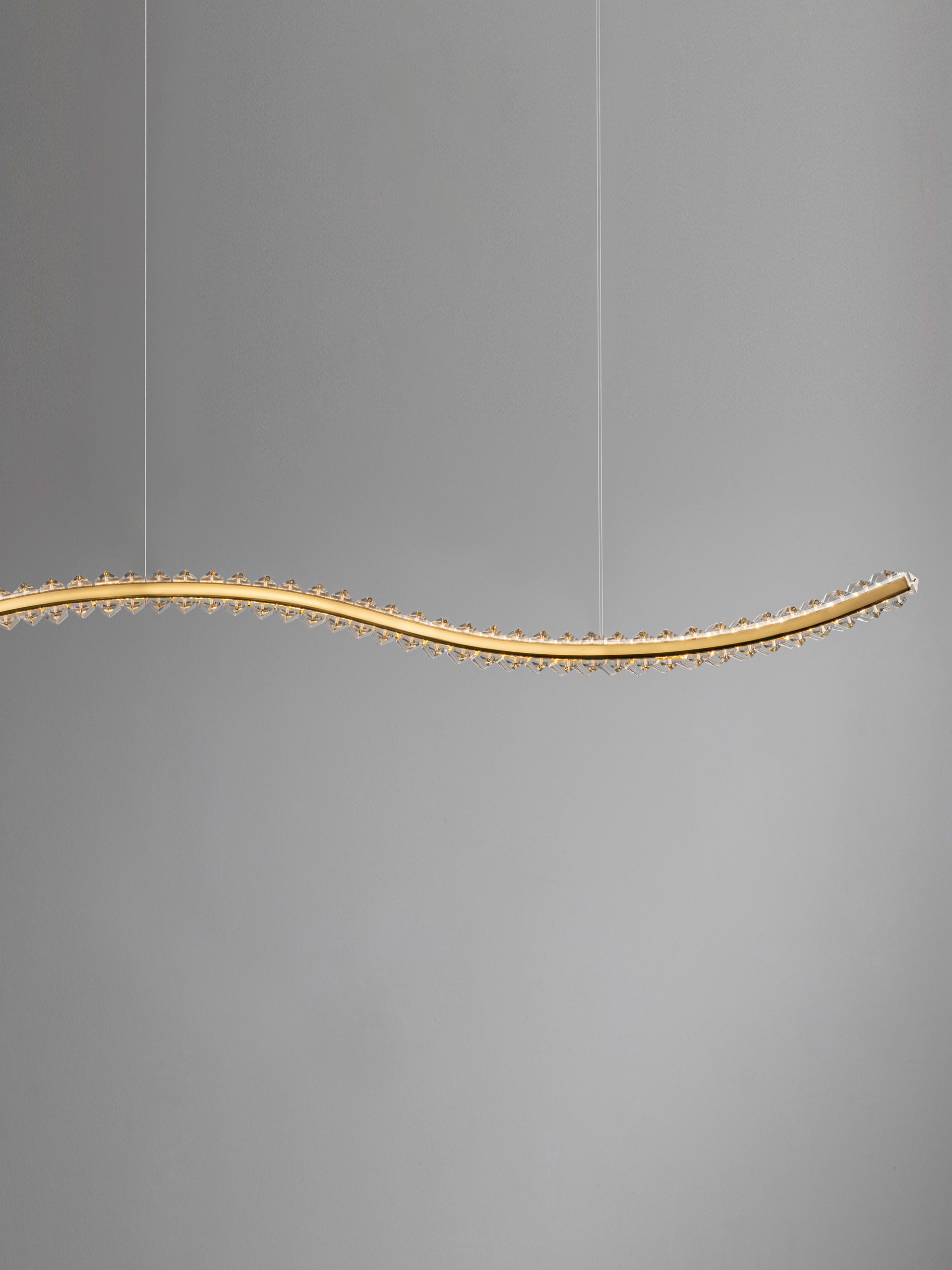 AURELIA | L 100 W 7.6 H 150 cm | 43 W | 3500 K | 2150 lm | IP20 | Gold | Metal/Crystal