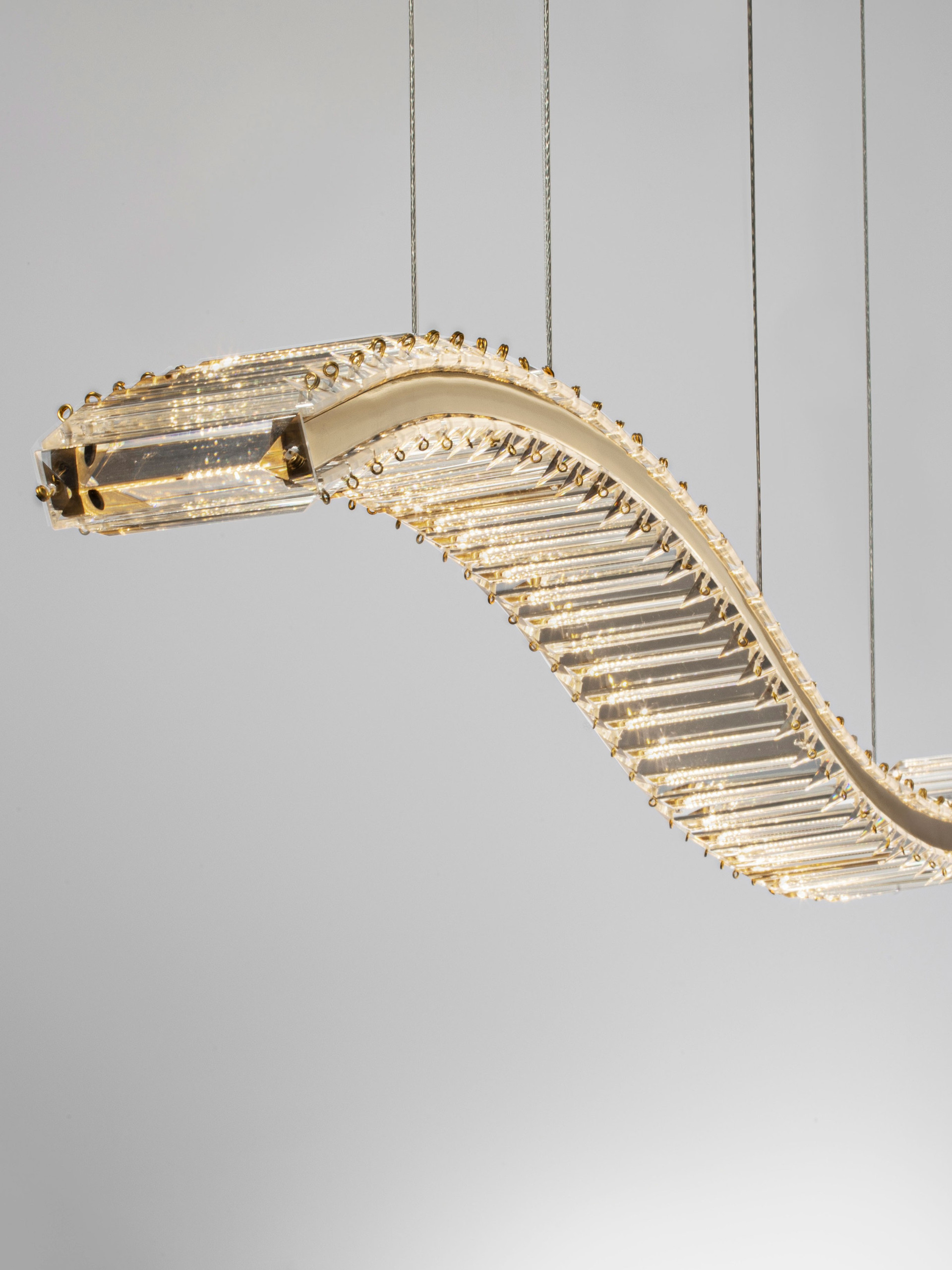 AURELIA | L 100 W 7.6 H 150 cm | 43 W | 3500 K | 2150 lm | IP20 | Gold | Metal/Crystal
