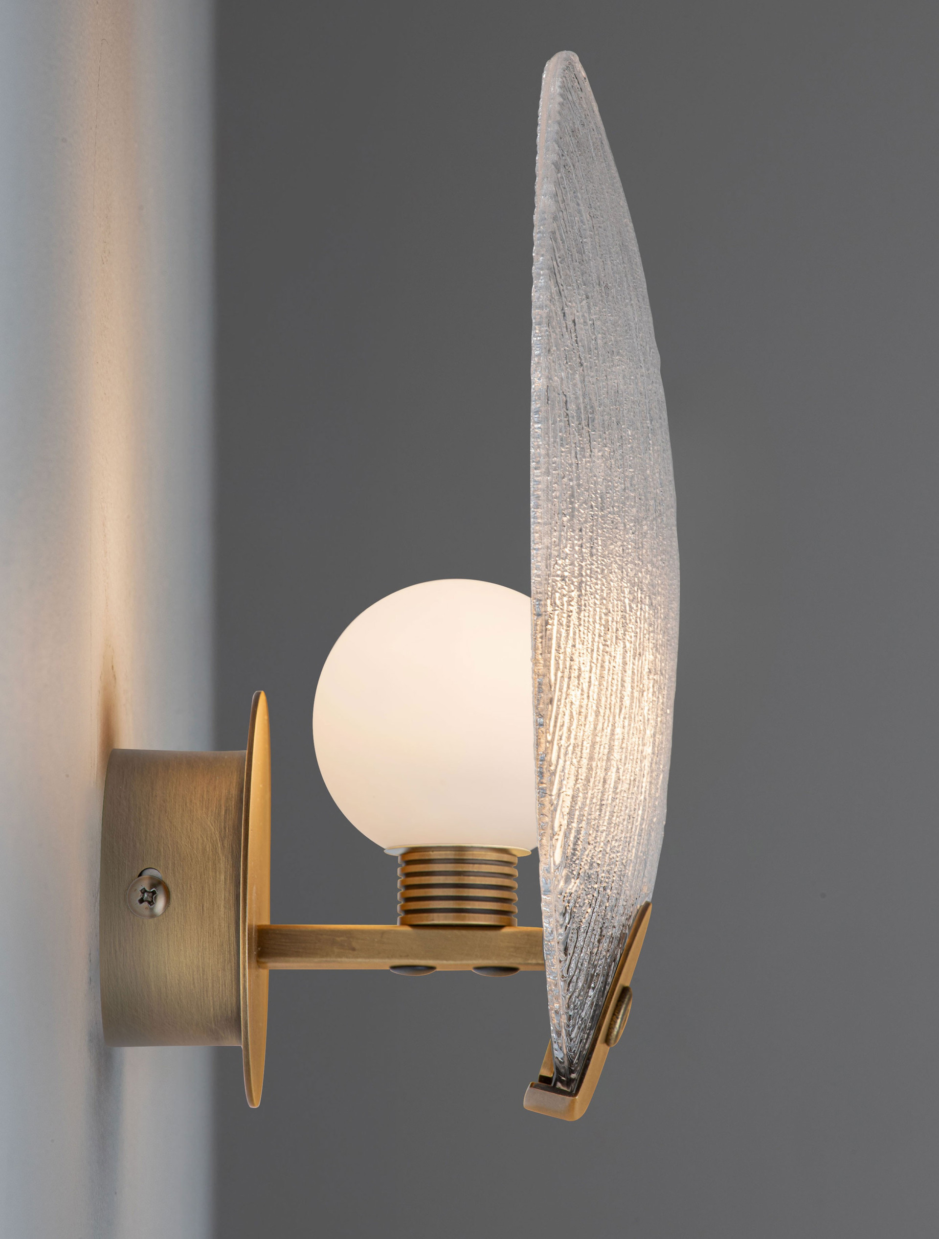 SHELINA | L 15 W 12 H 21.5 cm | 2 W | 3000 K | 130 lm | IP20 | Ottone antico | Acciaio/Vetro