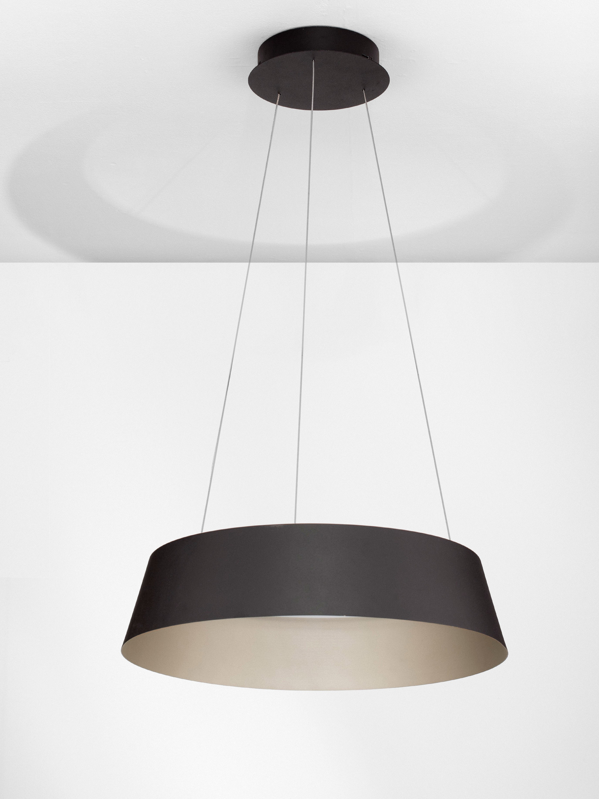 ALBA | H 200 D 54 cm | 53 W | 3000 K | 1982 lm | IP20 | Black/Gold | Aluminum
