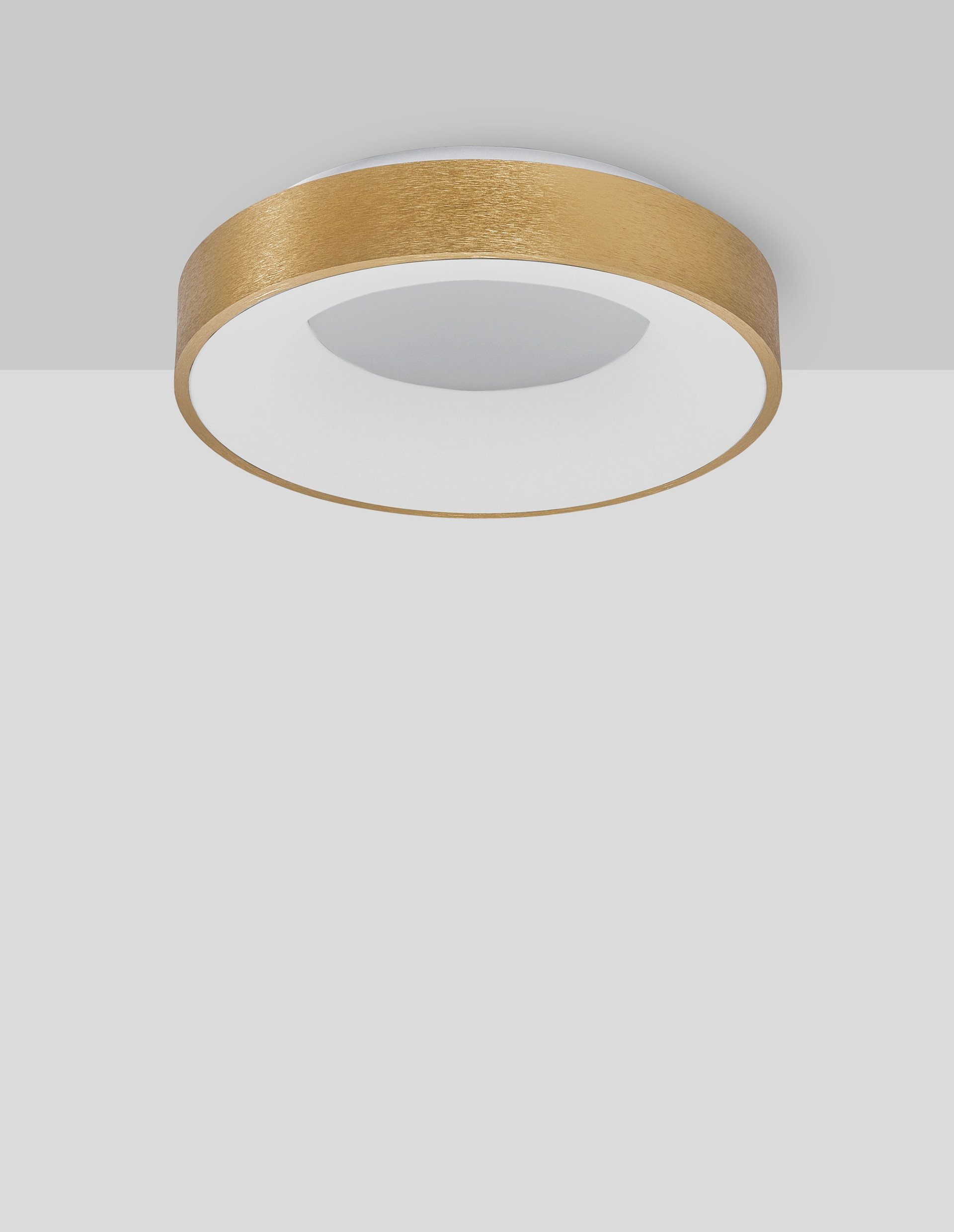 RANDO THIN | H 9 D 38 cm | 30 W | 3000 K | 1845 lm | IP20 | Gold | Aluminum/Acrylic