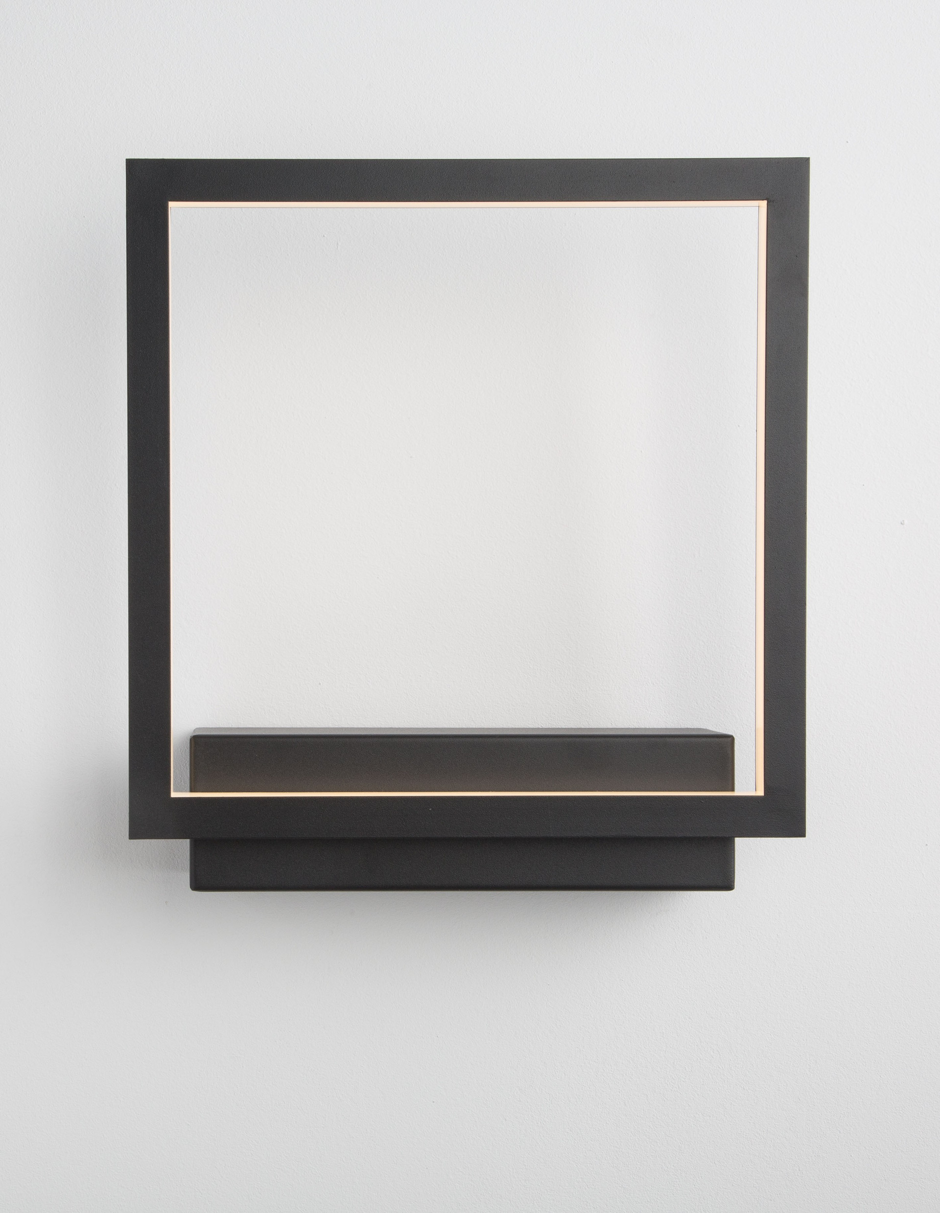 CORNICE | L 21 W 6 H 25 cm | 18 W | 3000 K | 1080 lm | IP20 | Black | Aluminum/Acrylic