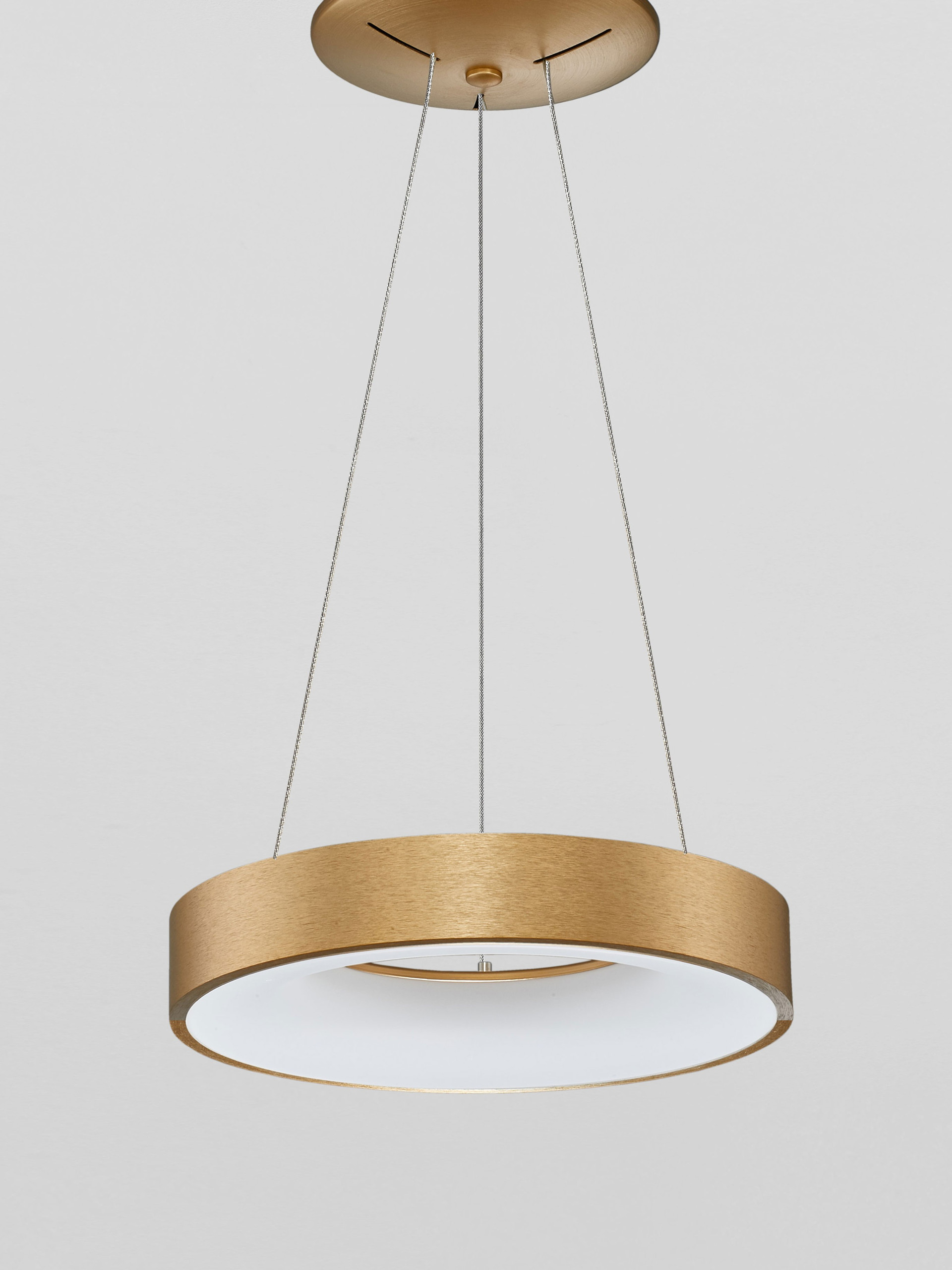 RANDO THIN | H 120 D 38 cm | 30 W | 3000 K | 1845 lm | IP20 | Gold | Aluminum/Acrylic
