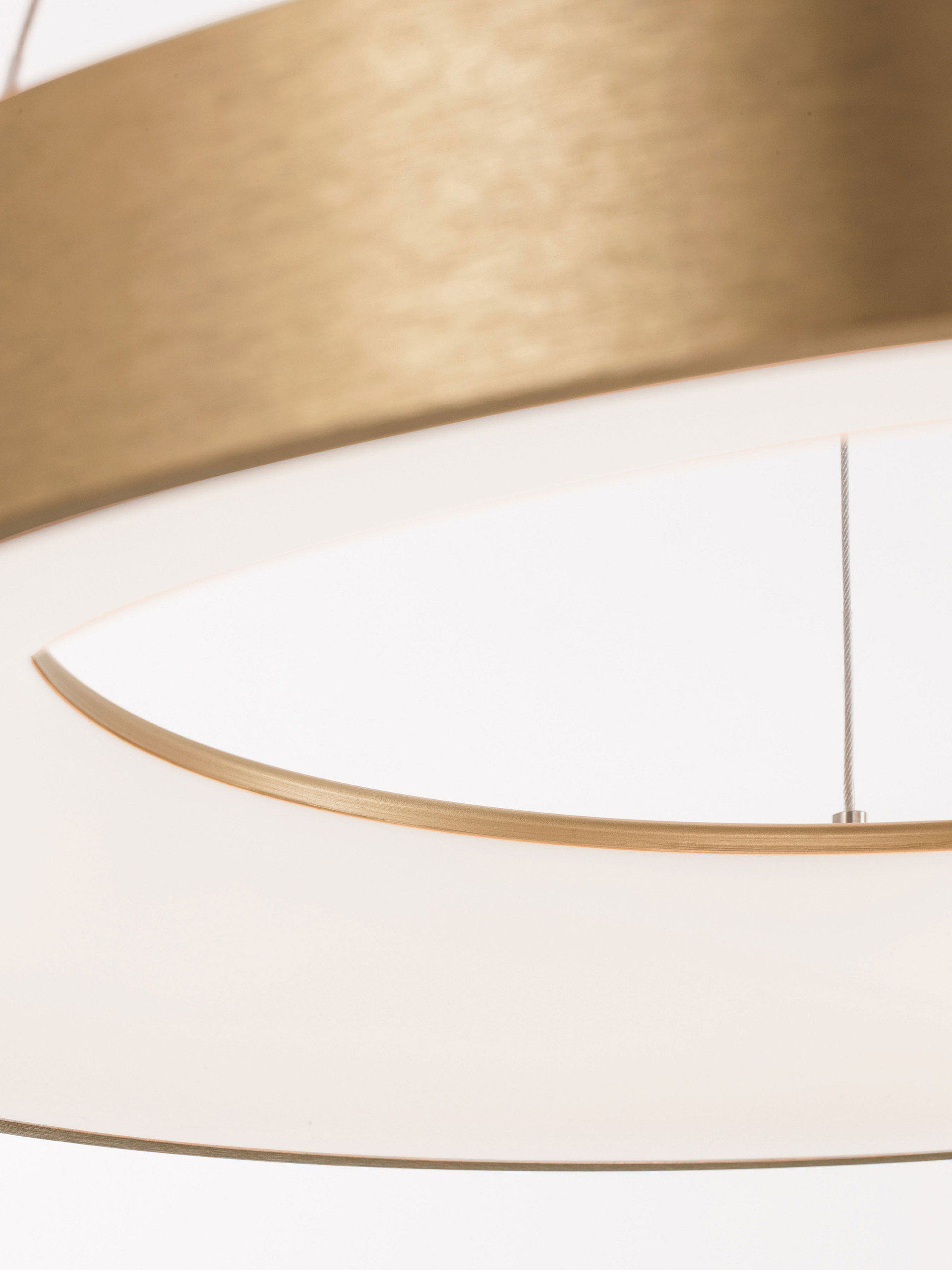 RANDO THIN | H 120 D 60 cm | 50 W | 3000 K | 2864 lm | IP20 | Gold | Aluminum/Acrylic