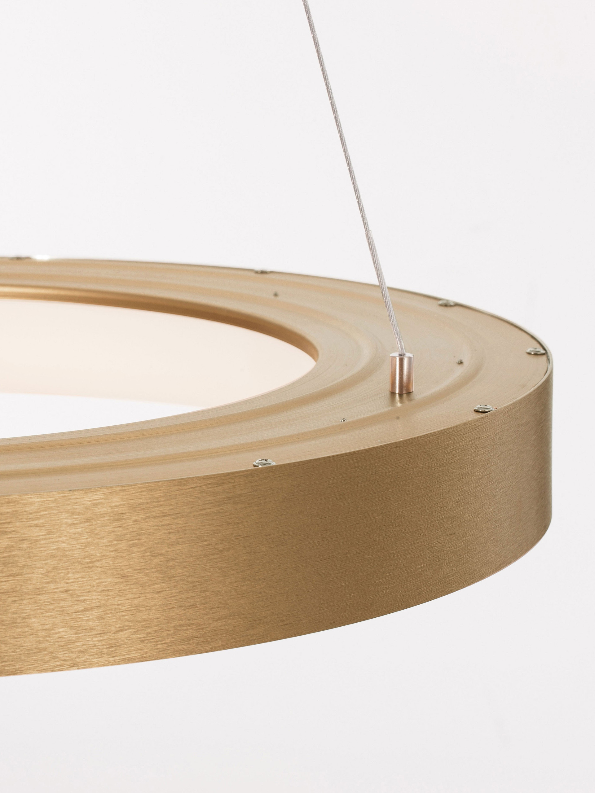 RANDO THIN | H 120 D 60 cm | 50 W | 3000 K | 2864 lm | IP20 | Gold | Aluminum/Acrylic
