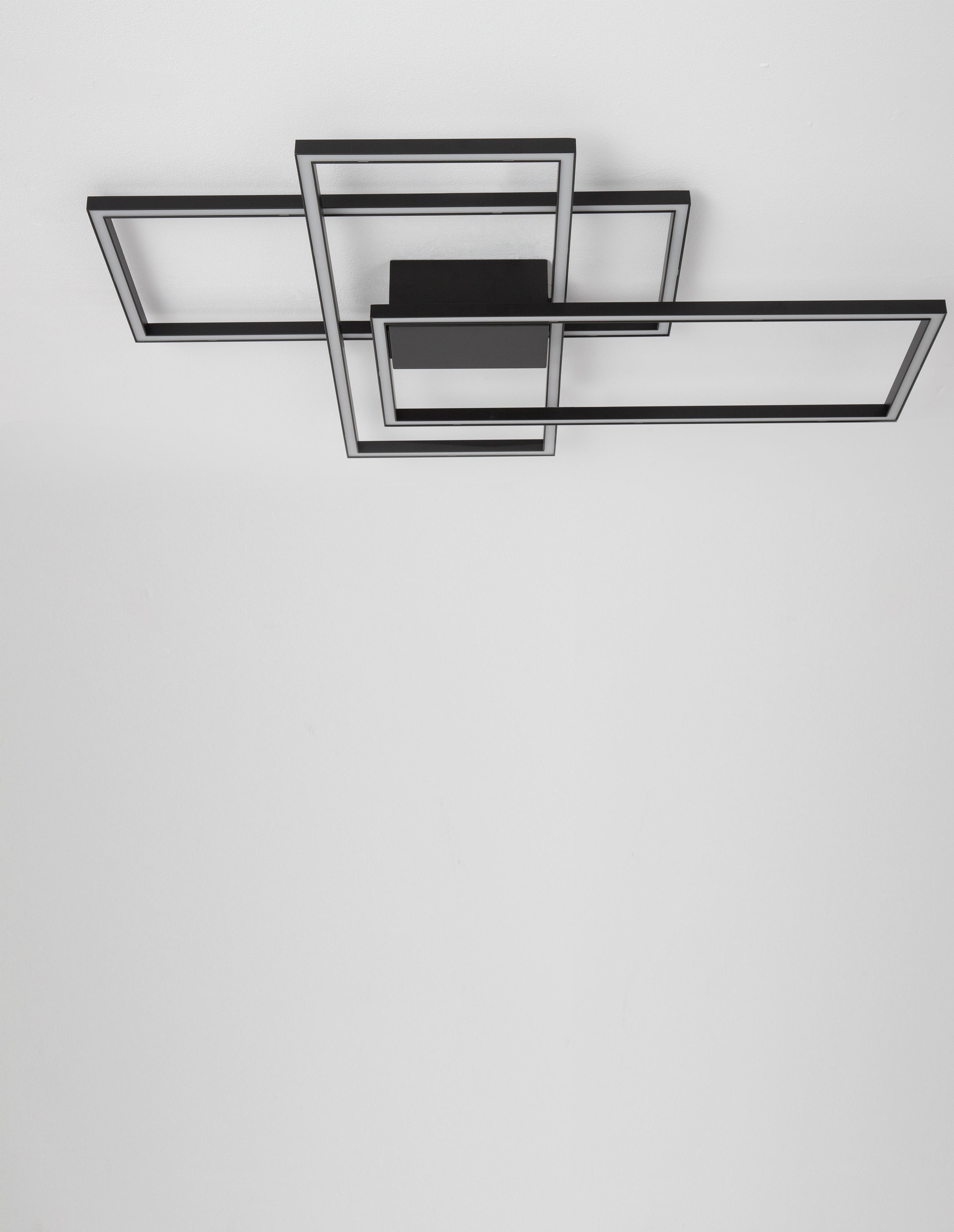 BILBAO | L 90 W 67 H 9 cm | 55 W | 3000 K | 2600 lm | IP20 | Black | Aluminum/Acrylic