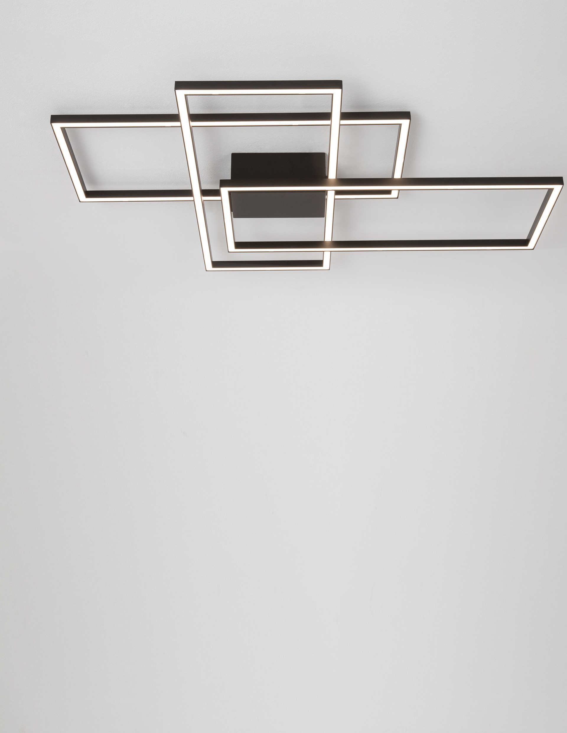 BILBAO | L 90 W 67 H 9 cm | 55 W | 3000 K | 2600 lm | IP20 | Black | Aluminum/Acrylic