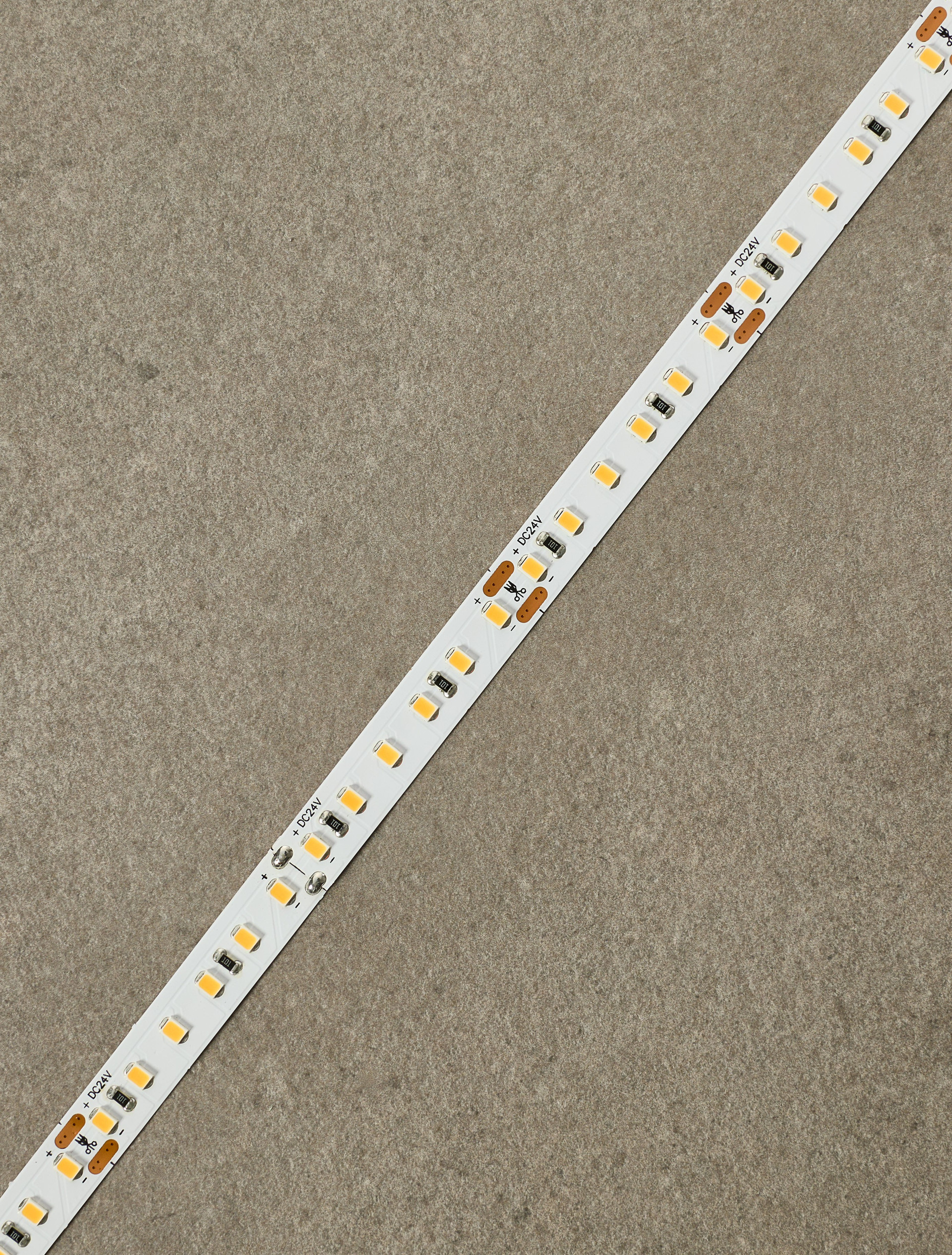 Aktis 40-14.4W-IP20