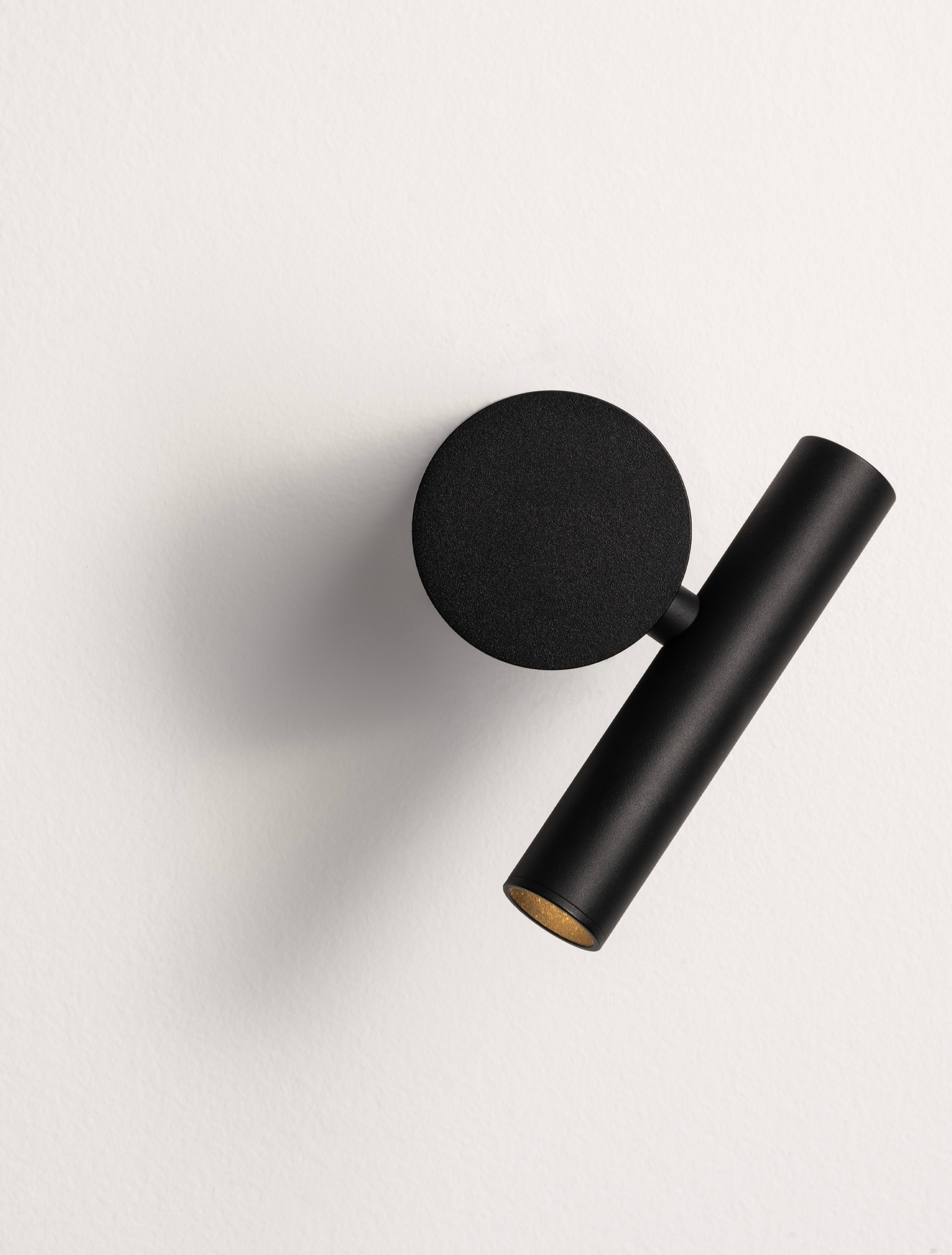 CICLO | W 10.3 H 12 D 8.8 cm | 4 W | 3000 K | 166 lm | IP20 | Schwarz | Aluminium