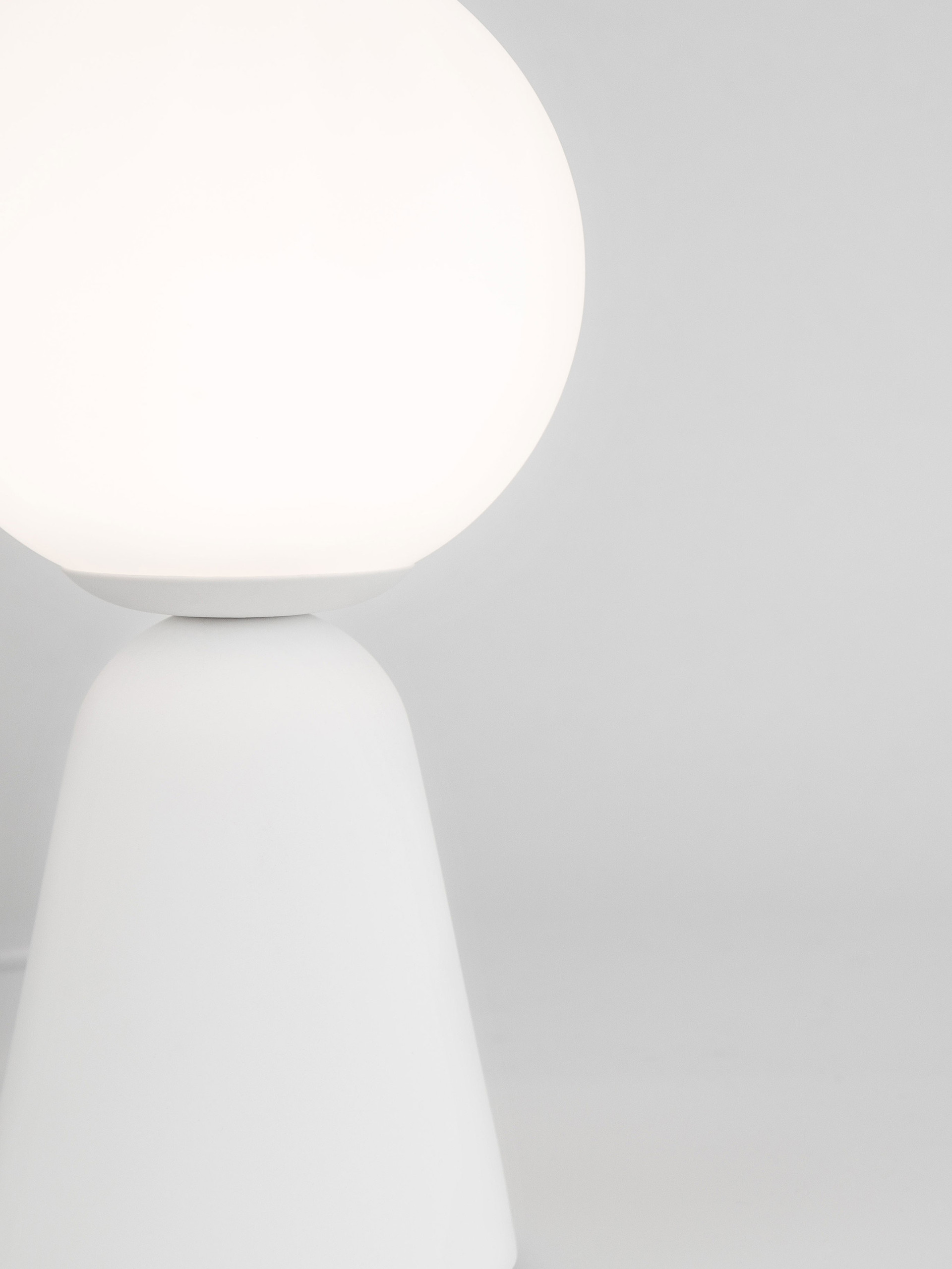 ZERO | H 20 D 10 cm | 5 W | IP20 | White | Glass/Gypsum
