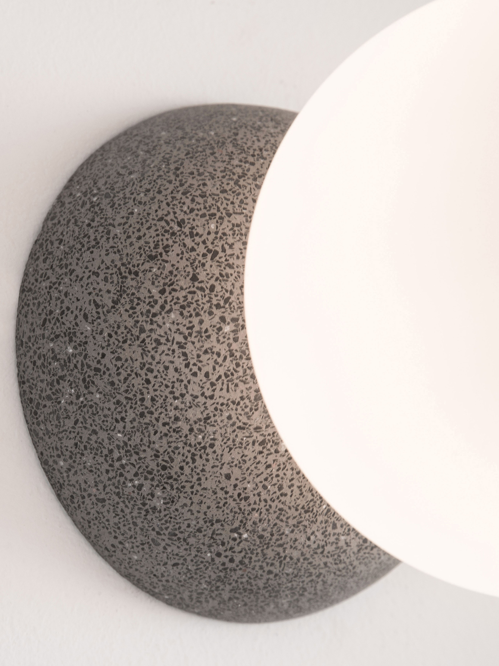 ZERO | W 14 H 10 cm | 5 W | IP20 | Gris | Vidrio/Hormigón