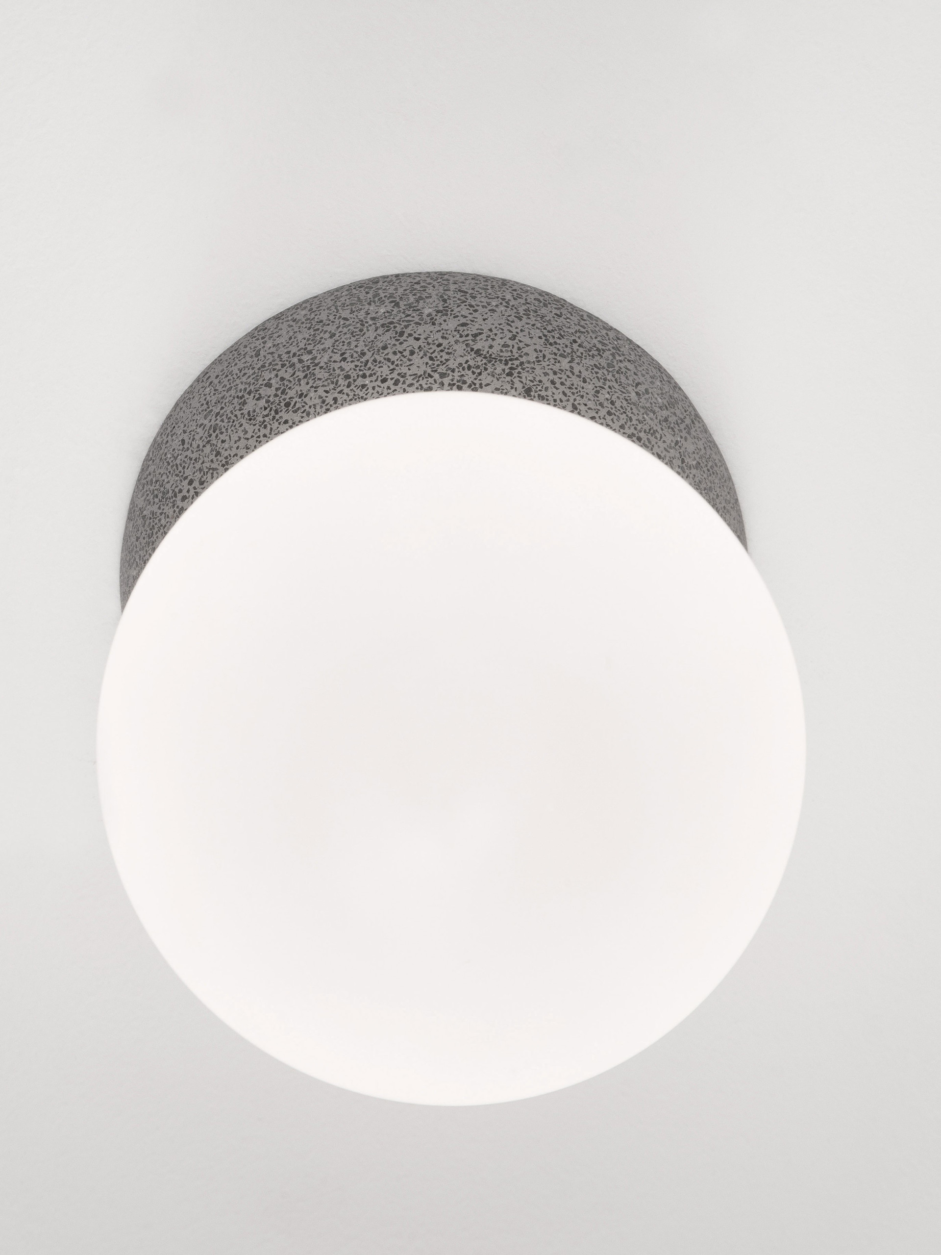 ZERO | W 14 H 10 cm | 5 W | IP20 | Gris | Vidrio/Hormigón