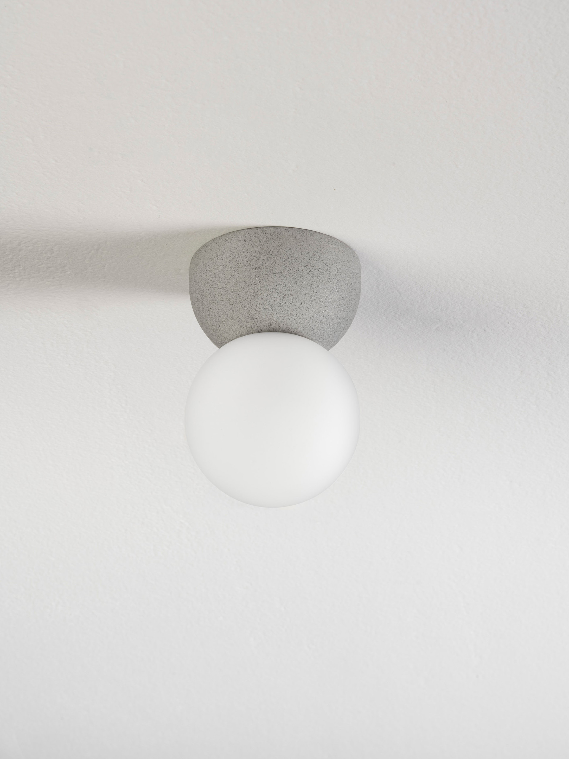 ZERO | H 12 D 8 cm | 5 W | IP20 | Gris | Vidrio/Hormigón