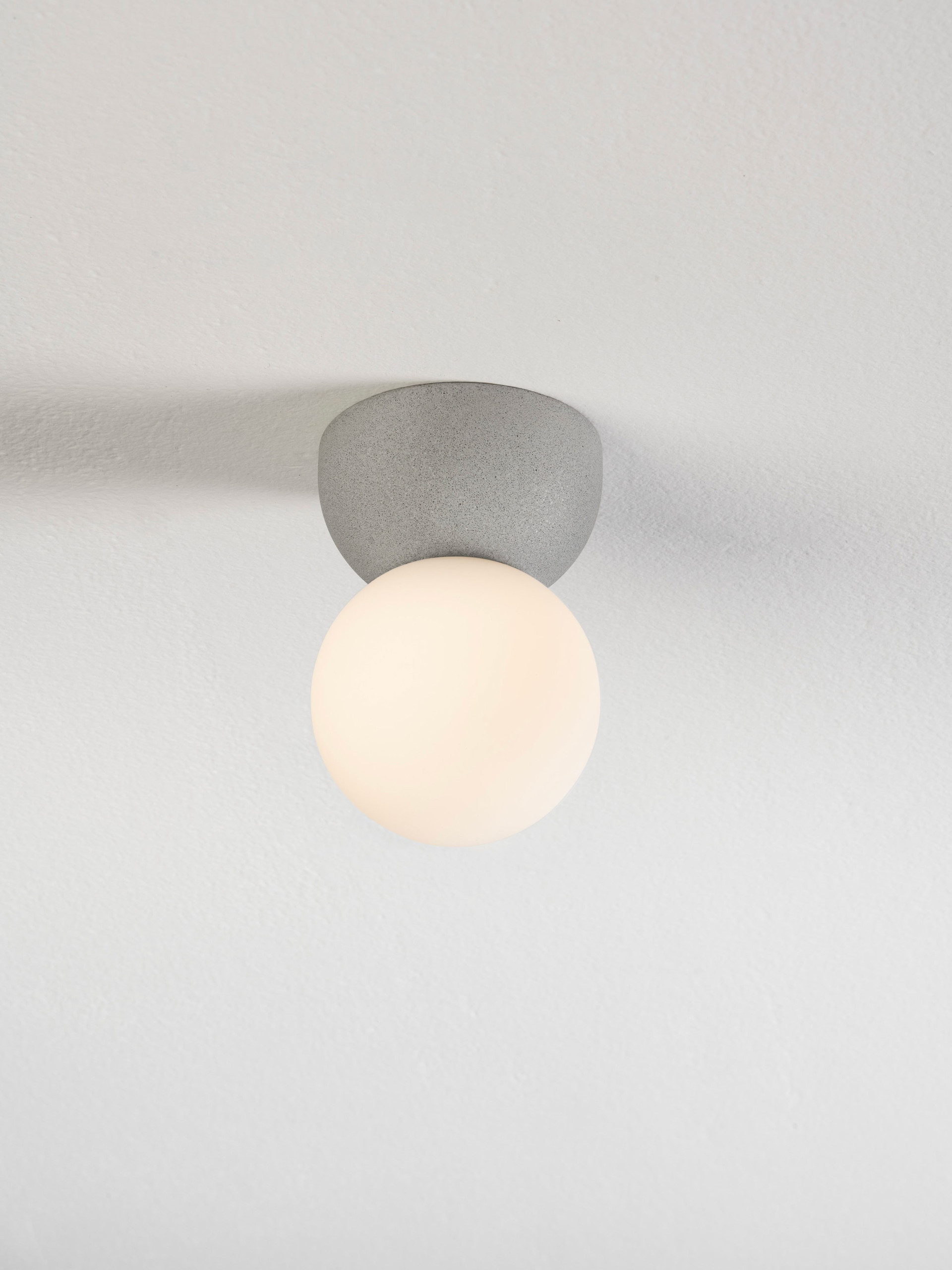 ZERO | H 12 D 8 cm | 5 W | IP20 | Gris | Vidrio/Hormigón