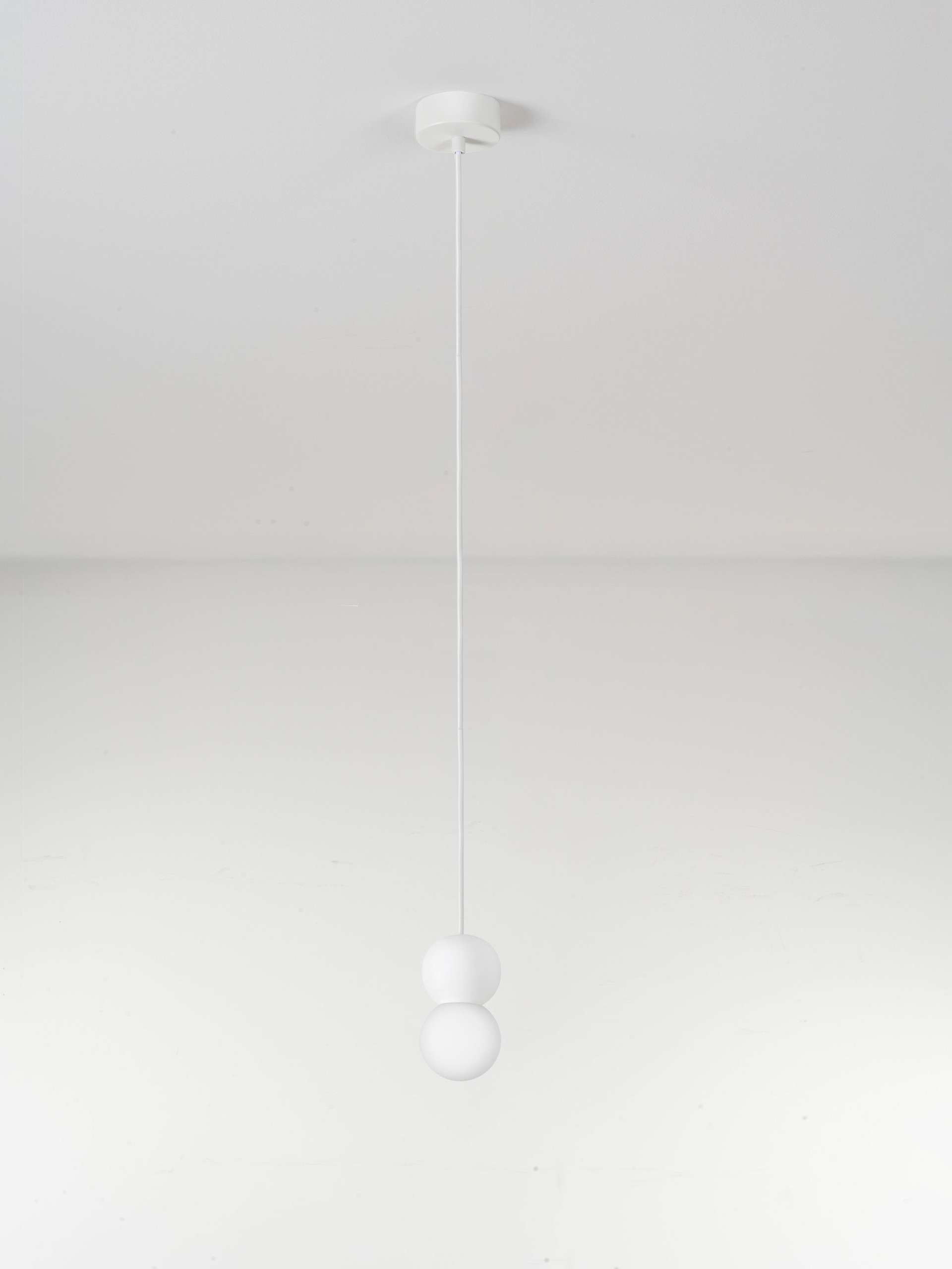ZERO | H 155 D 8 cm | 5 W | IP20 | White | Glass/Gypsum