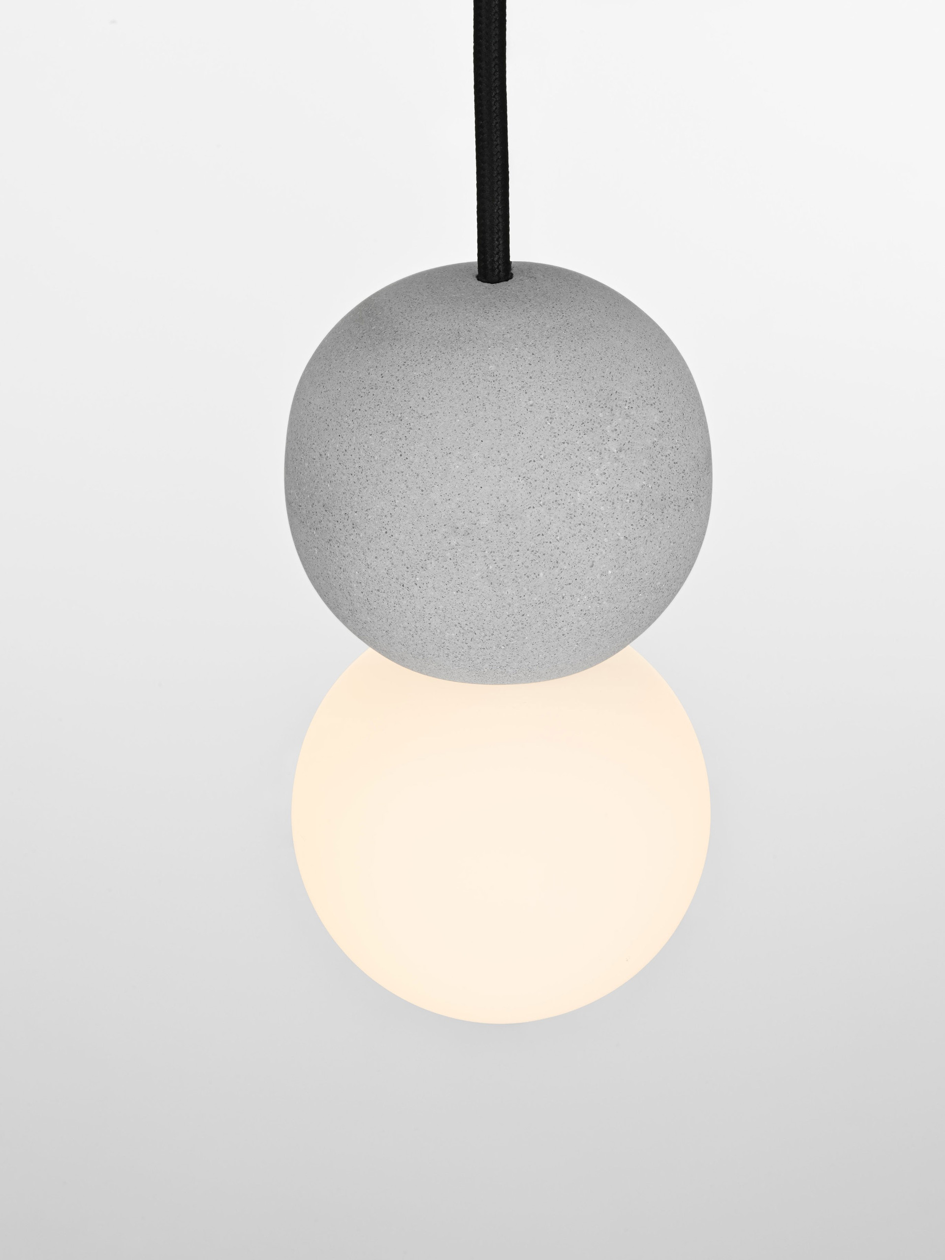 ZERO | H 155 D 8 cm | 5 W | IP20 | Gris | Vidrio/Hormigón