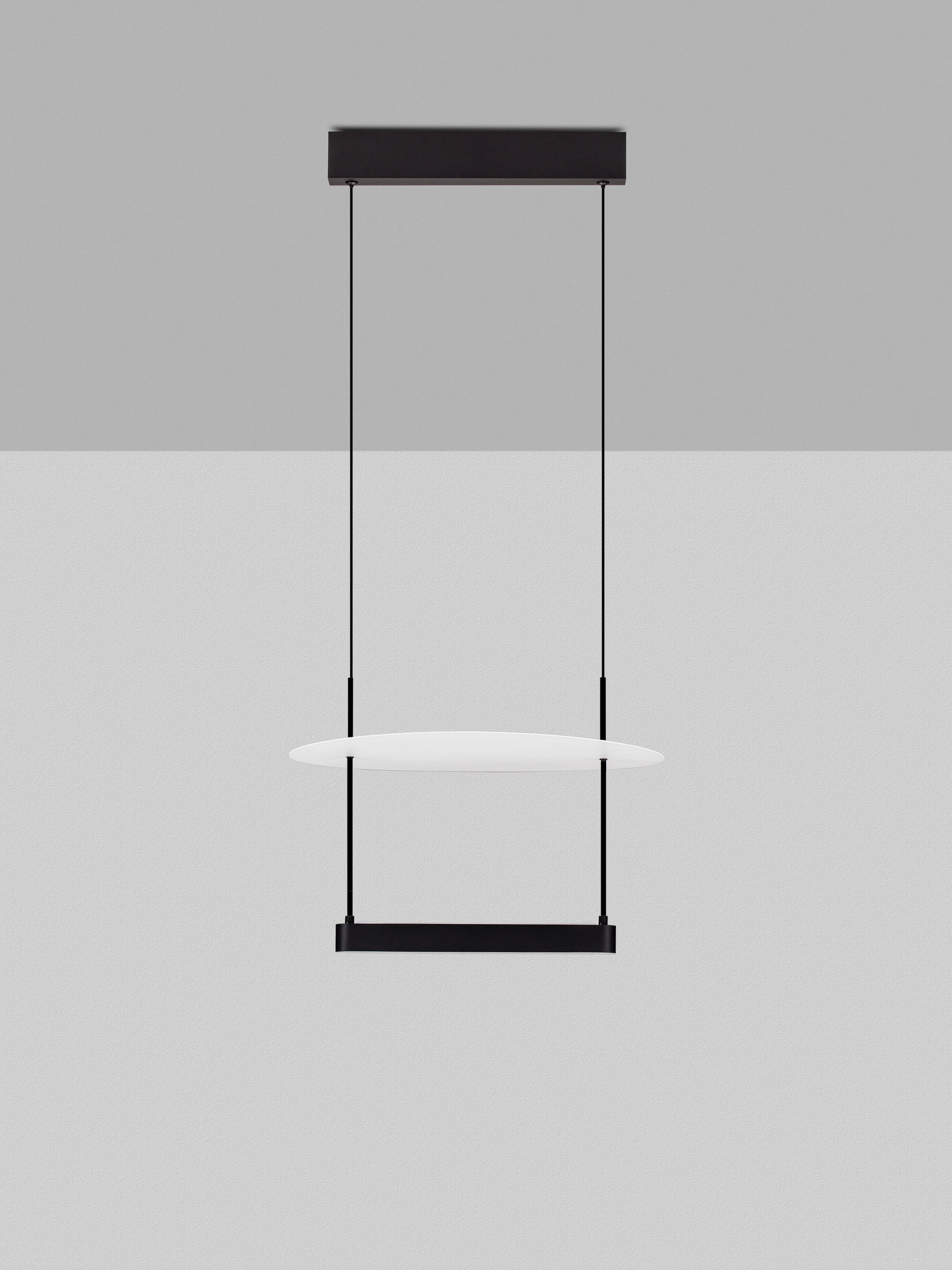 DIONA | L 40 W 40 H 160 cm | 29 W | 2700 K | 1650 lm | IP20 | Black/White | Aluminum