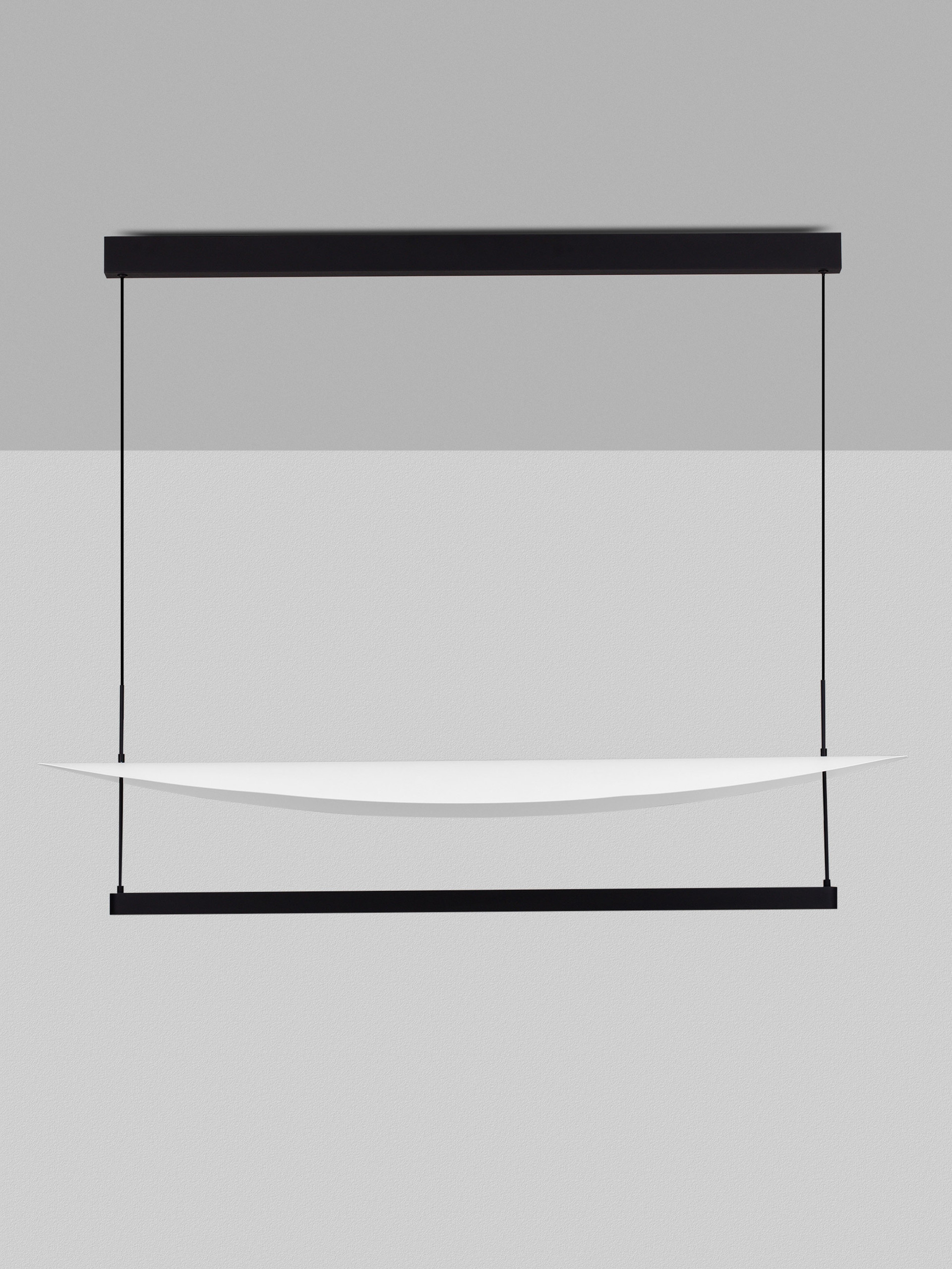 DIONA | L 120 W 30 H 160 cm | 81 W | 3000 K | 5160 lm | IP20 | Schwarz/Weiß | Aluminium