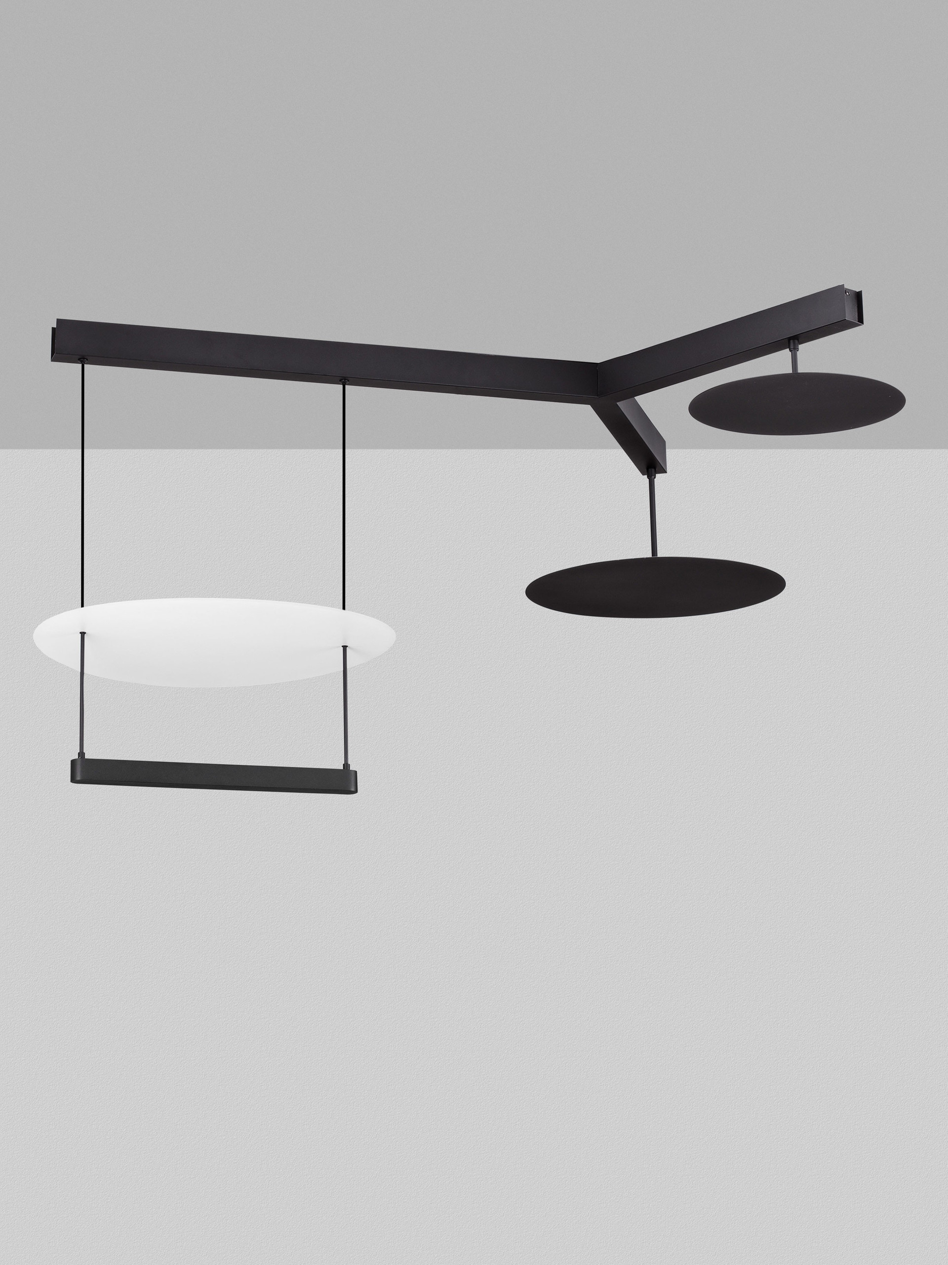 DIONA | L 120 W 100 H 150 cm | 81 W | 3000 K | 5160 lm | IP20 | Black/White | Aluminum