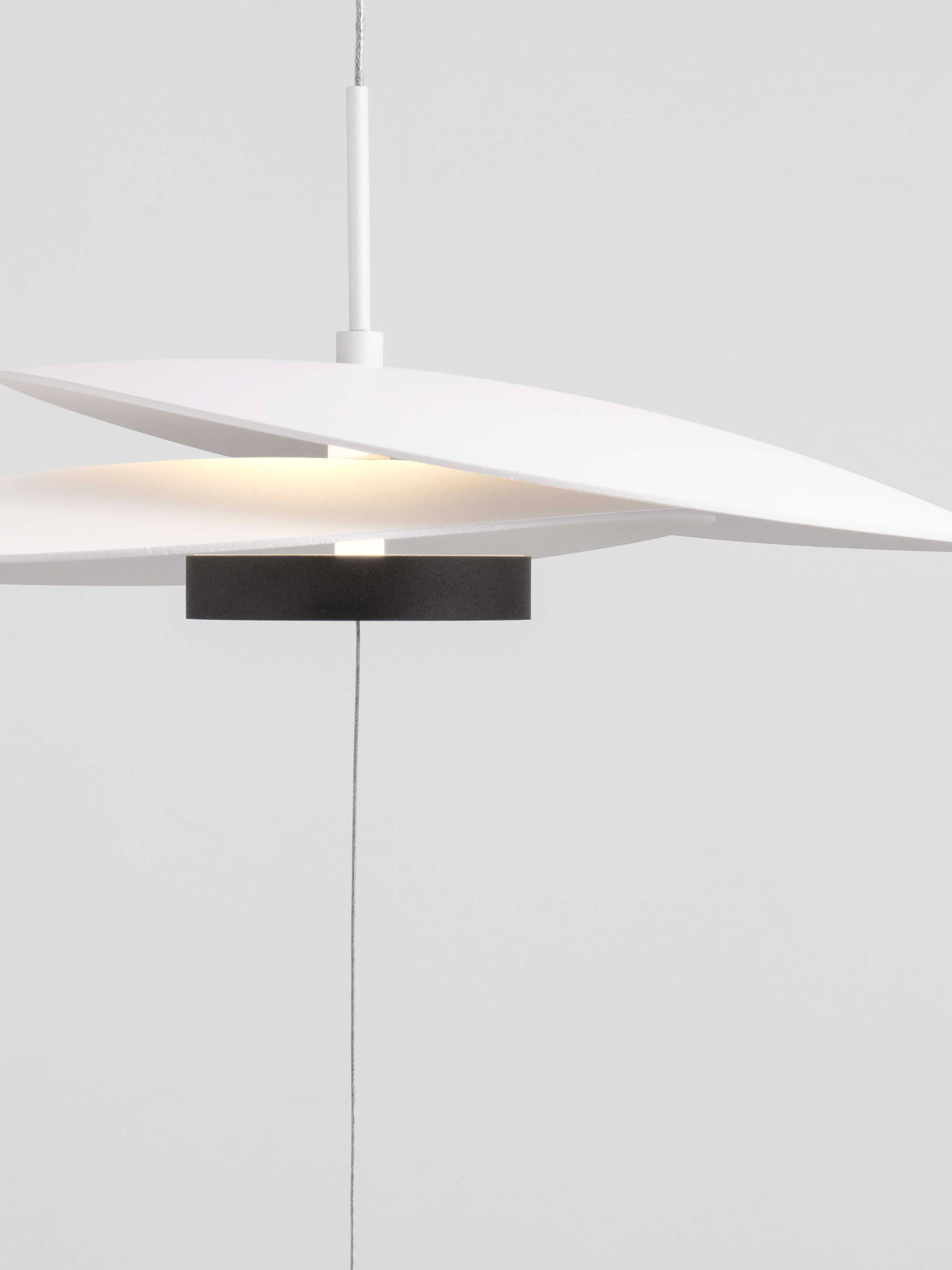 OLEA | W 35 H 390 D 35 cm | 16 W | 3000 K | 540 lm | IP20 | White | Aluminum