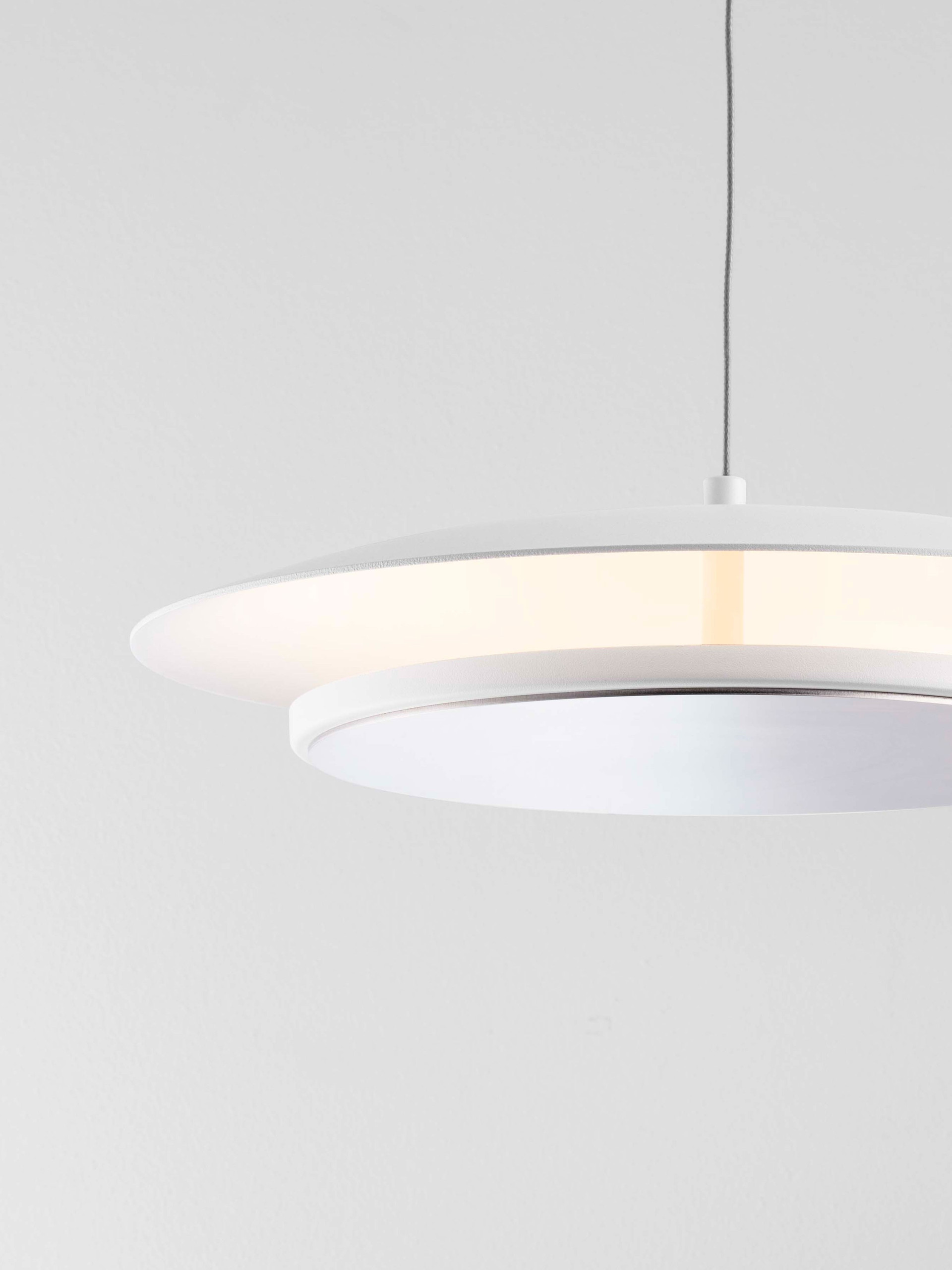 OLOS | H 120 D 35 cm | 21 W | 3000 K | 918 lm | IP20 | Chrome/White | Glass/Aluminum
