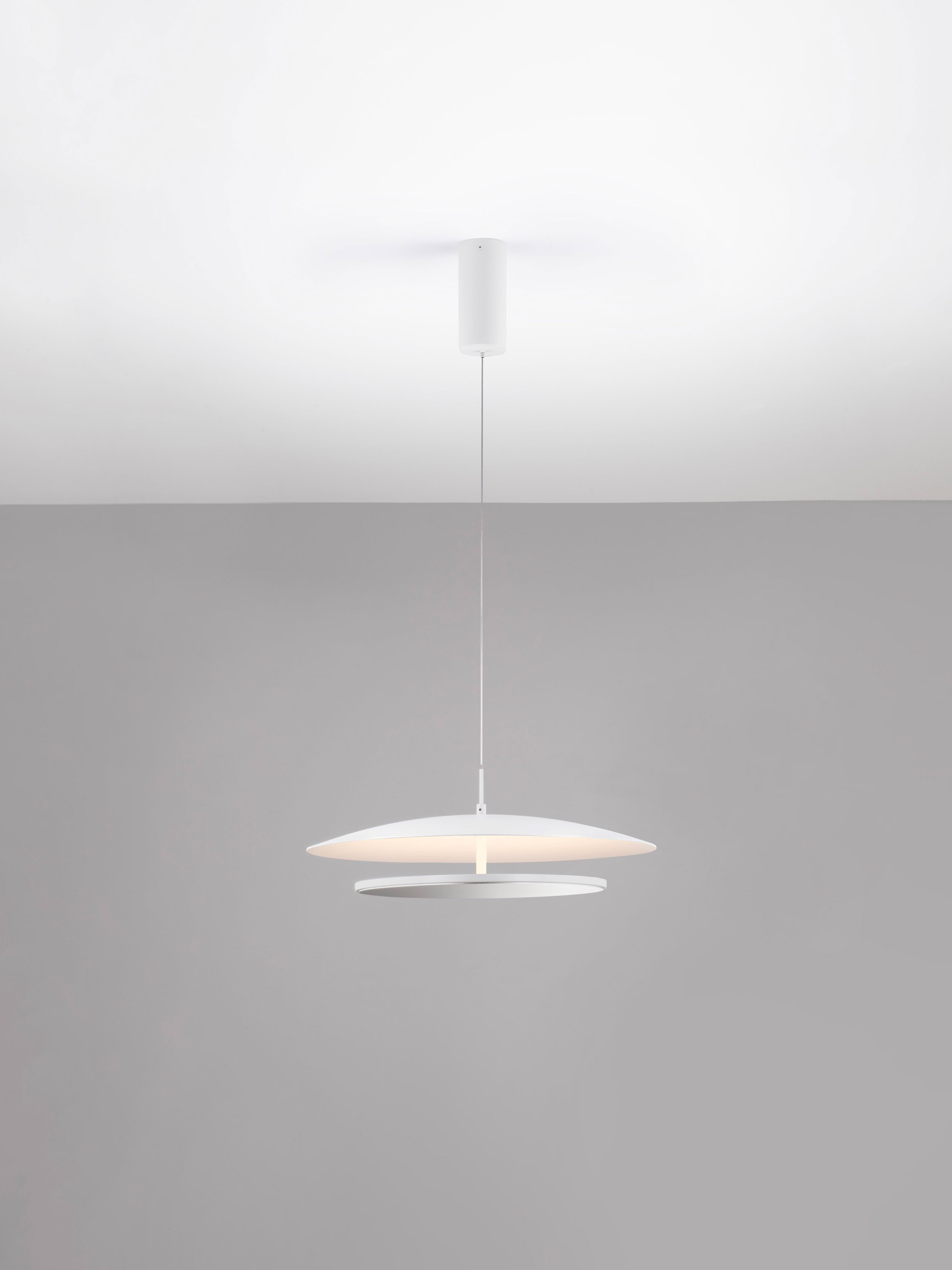 OLOS | H 120 D 50 cm | 37 W | 3000 K | 1786 lm | IP20 | Weiß/Chrom | Glas/Aluminium