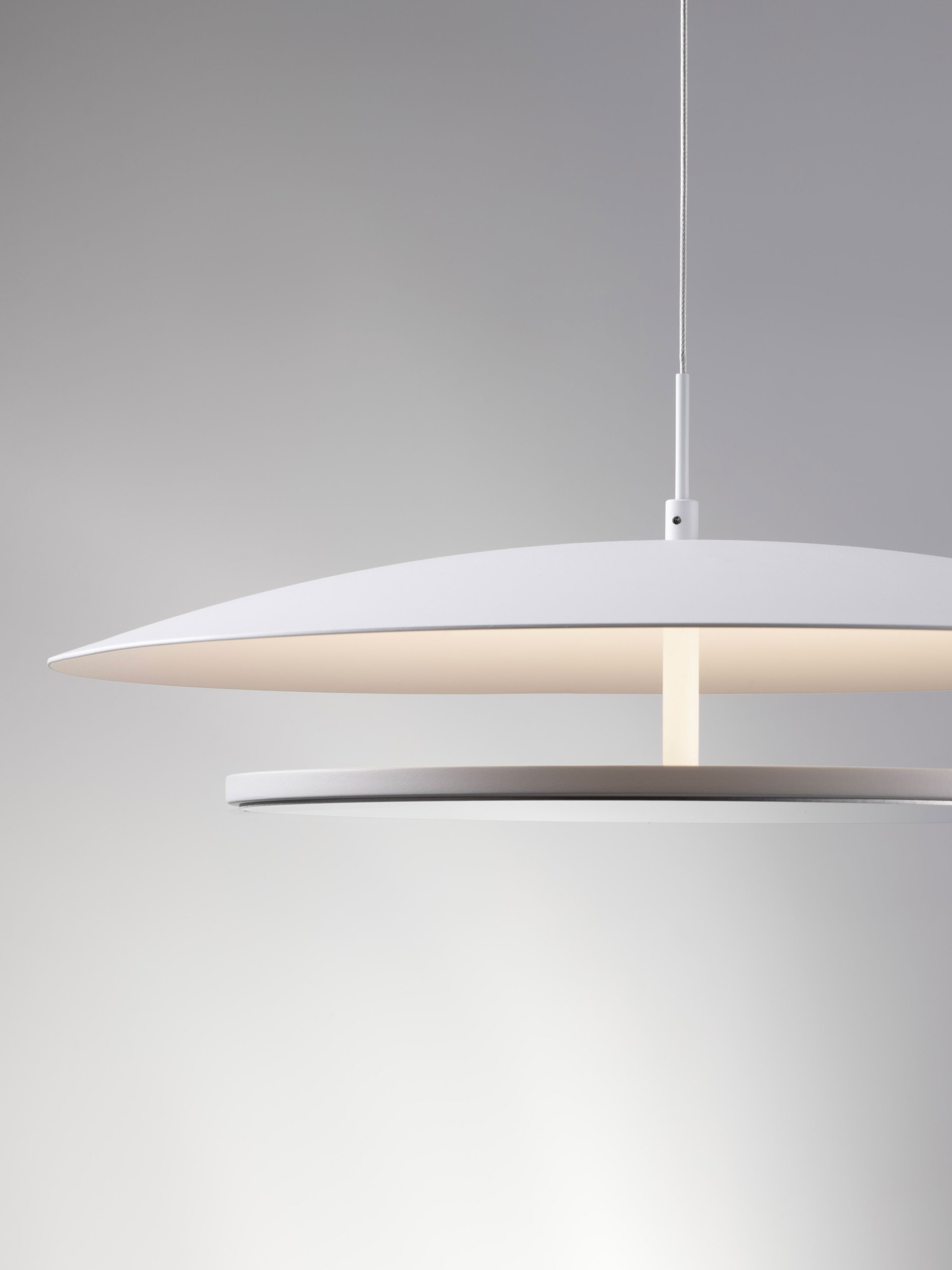 OLOS | H 120 D 50 cm | 37 W | 3000 K | 1786 lm | IP20 | Weiß/Chrom | Glas/Aluminium
