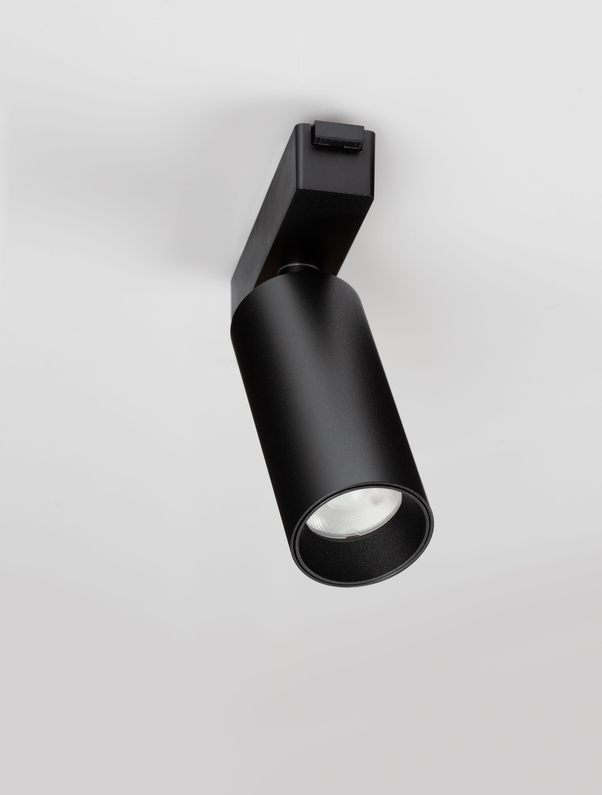 Flat B30-10W-A24