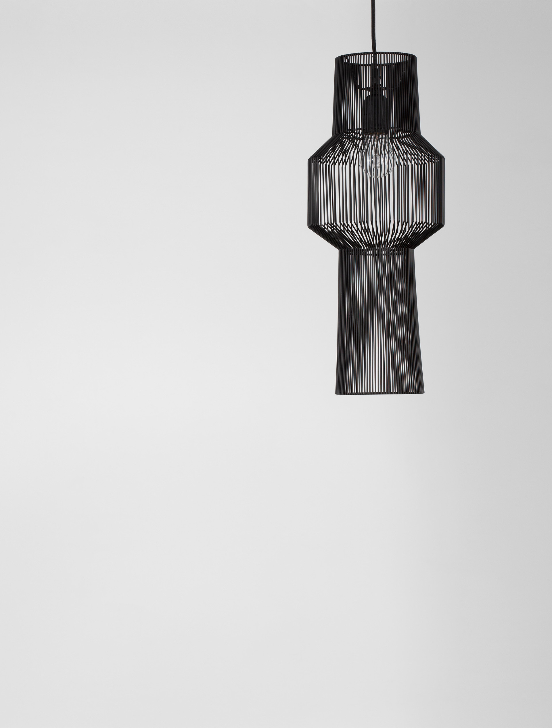 BREDO | H 195 D 21 cm | 12 W | IP20 | Black | Aluminum