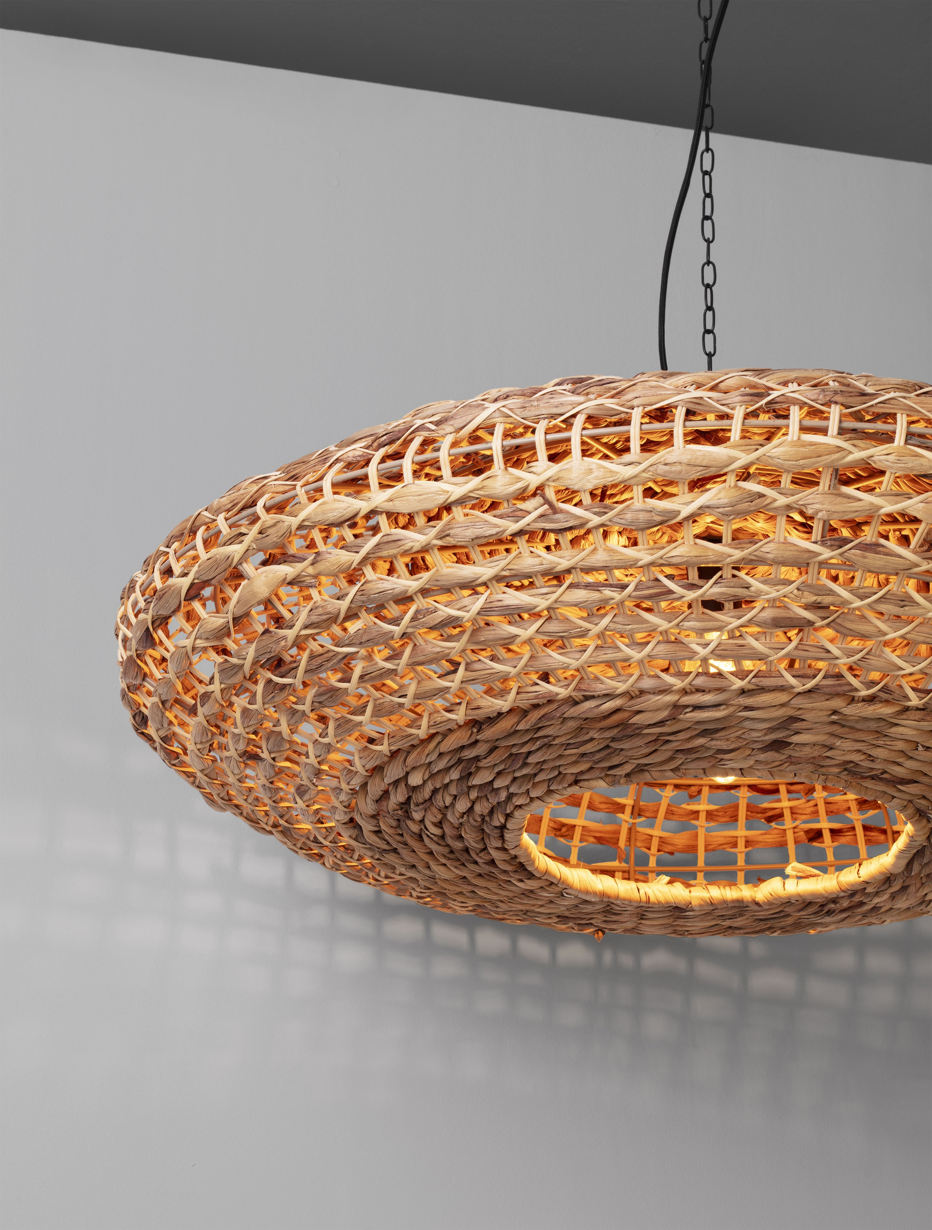 BOLA | H 200 D 85 cm | 12 W | IP20 | Beige | Fabric/Rattan